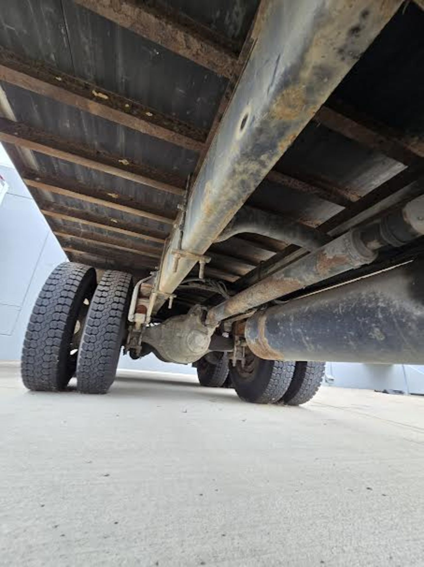 Freightliner Box Truck - Image 18 of 21