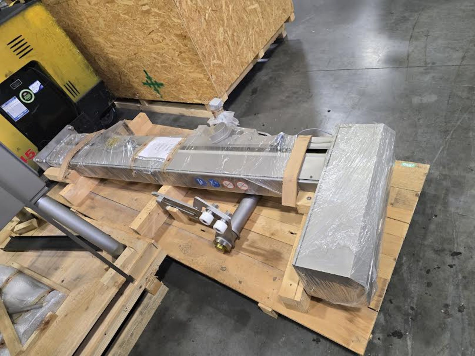 Risco Frontal Discharge Paddle Mixer - Image 10 of 10