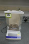 Mettler Toledo PB153-S Analytical Balance