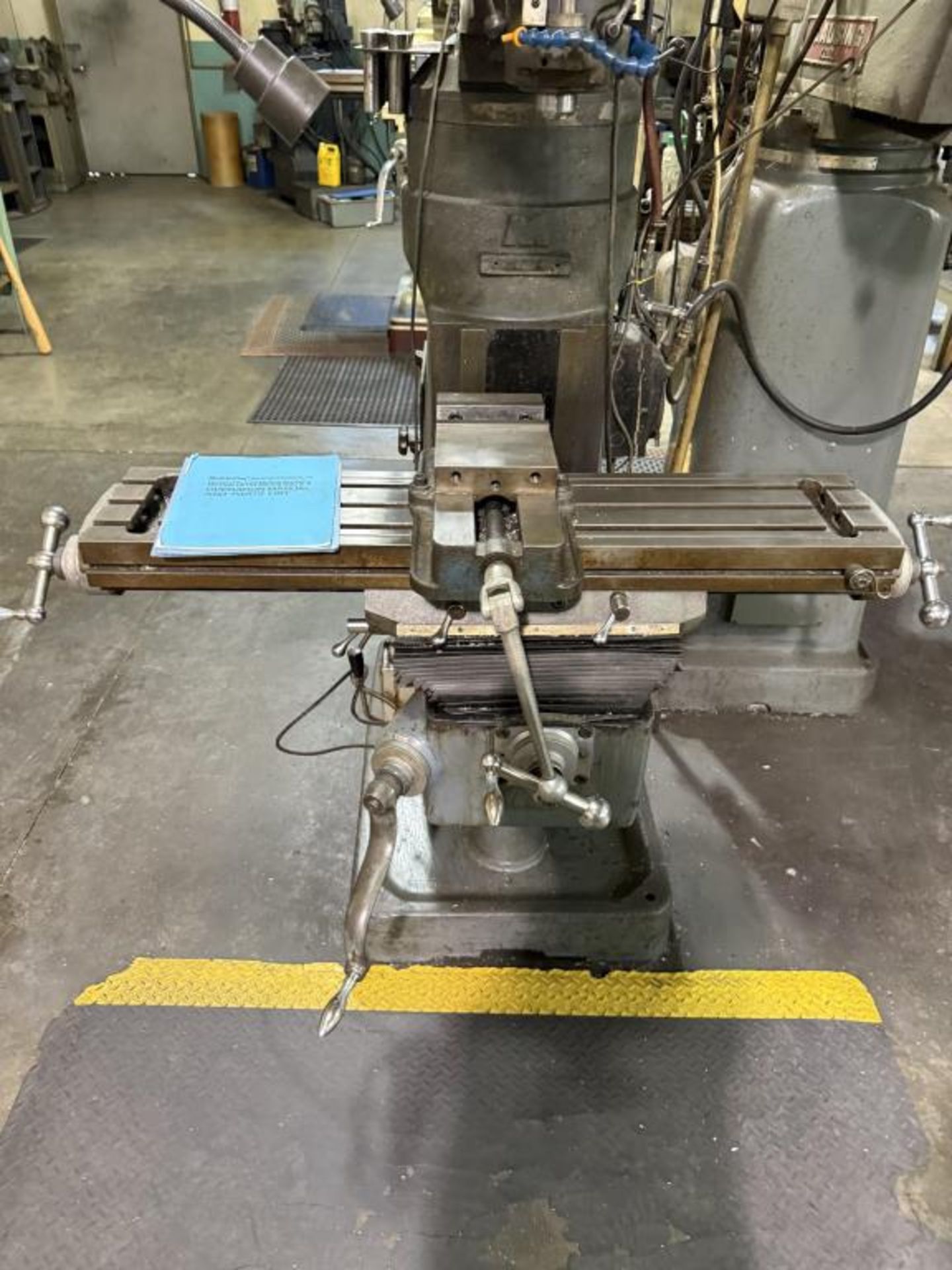 Well-Setting Industrial Vertical Turret Milling Machine. HIT# 2570308 ...