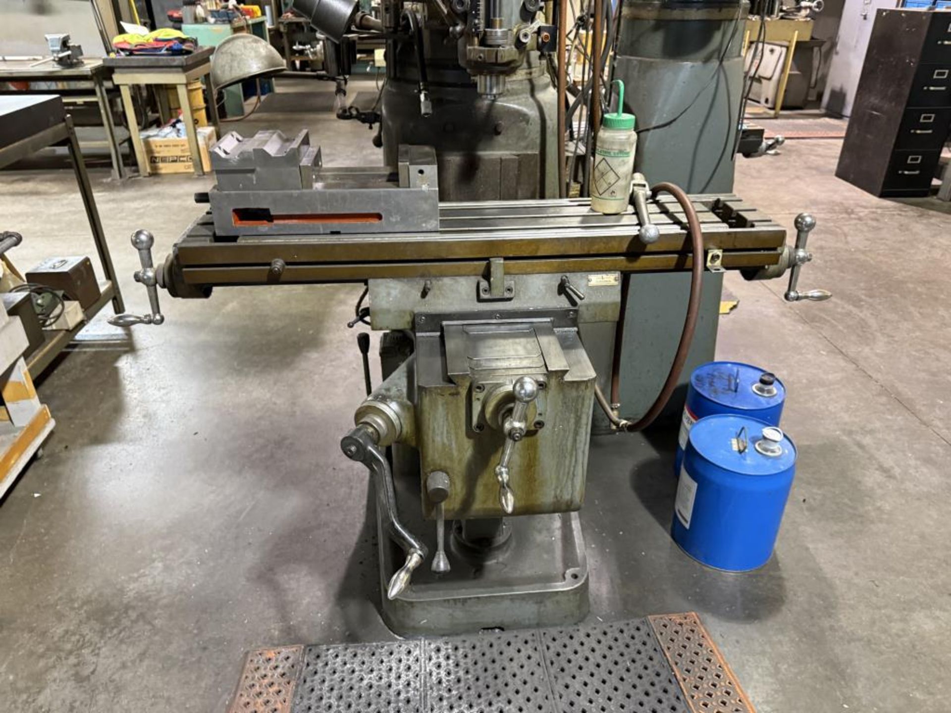 Clausing Kondia FV-1 Vertical Turret Milling Machine. S/n# U-83. HIT ...
