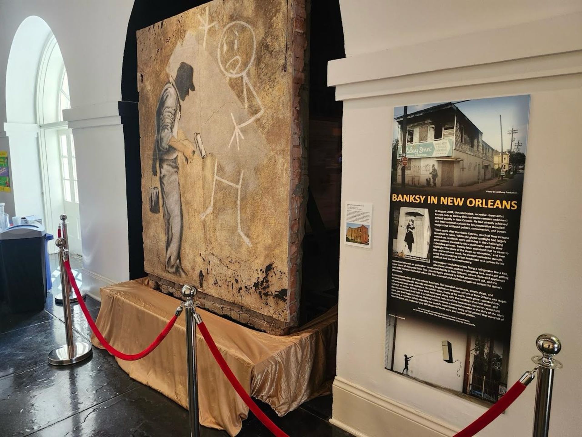 Banksy (British Street Artist, born 1974) - Bild 11 aus 13