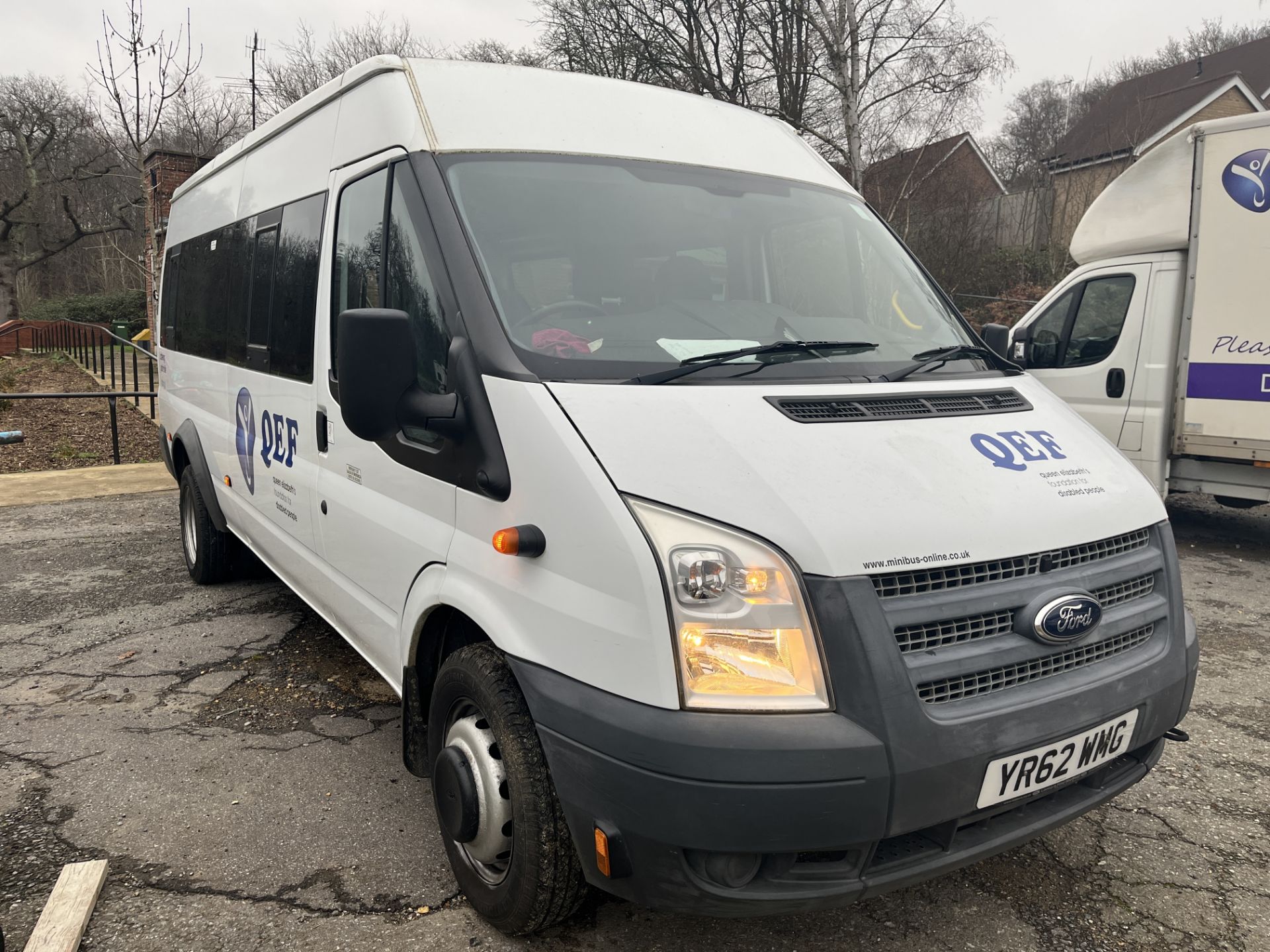 Ford Transit LWB 2.2 TDCi (135ps) Medium Roof Minibus EL RWD 2012/62 ...