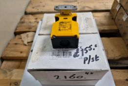 NEW - 4 x Safety Switch Pilz PSEN