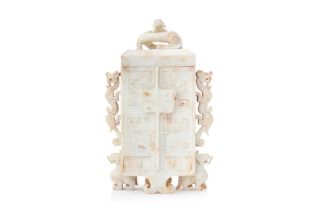 AN ARCHAIC STYLE JADE VESSEL AND COVER