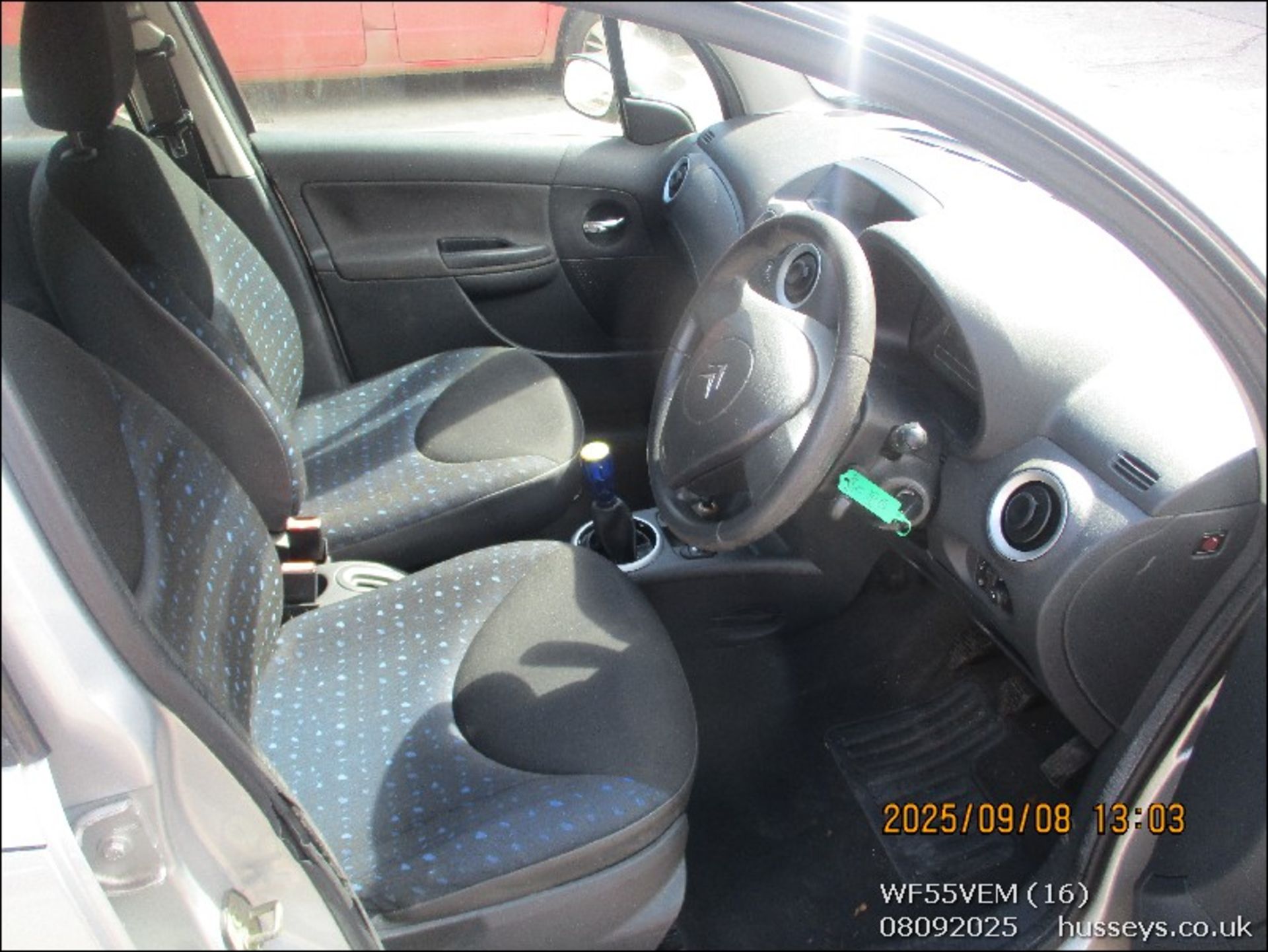 05/55 CITROEN C3 DESIRE 1360cc 5 Spd Manual Petrol 5 Dr H/Back (Silver, 100k) WF55VEM - Image 16 of 17