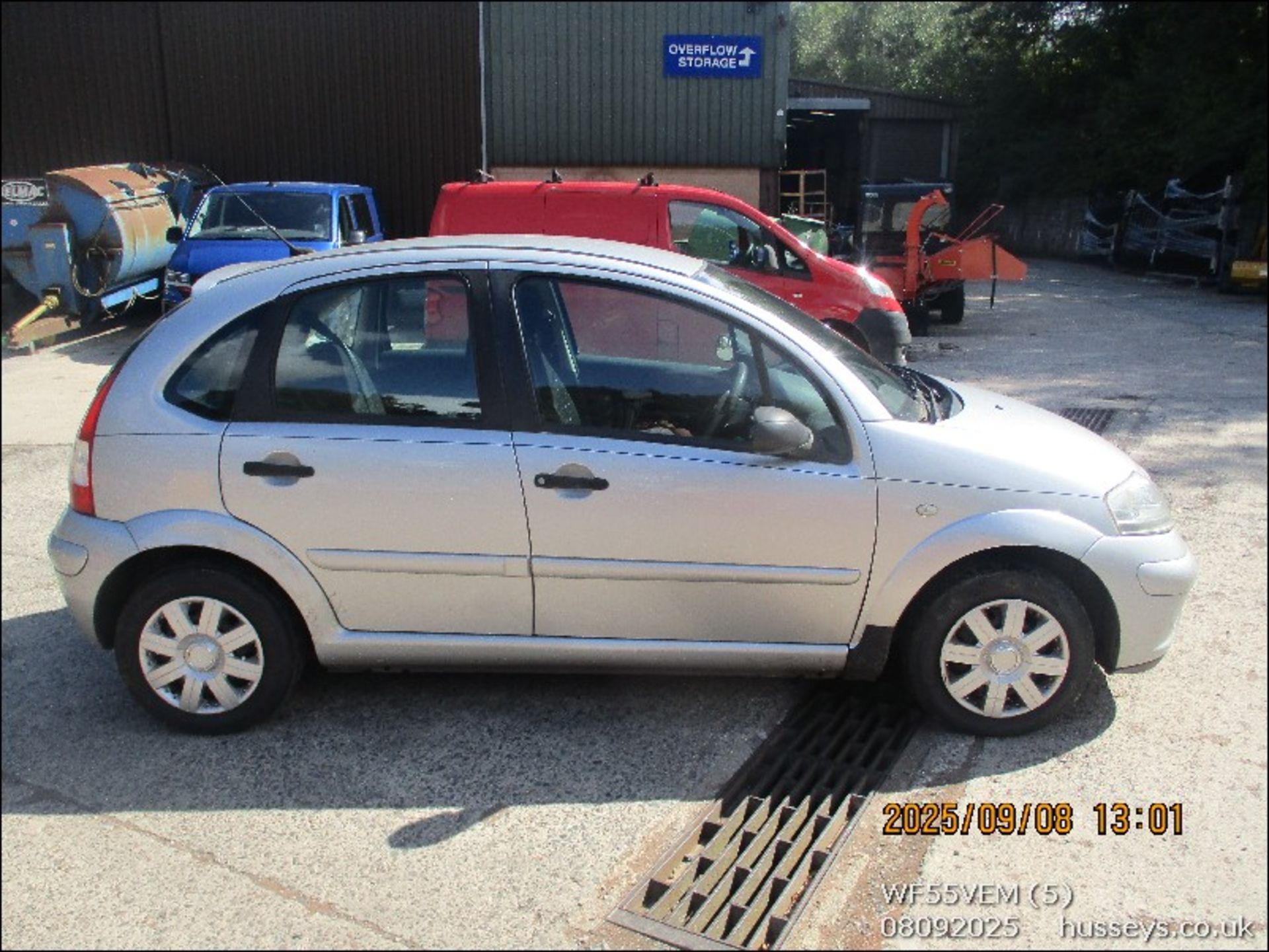 05/55 CITROEN C3 DESIRE 1360cc 5 Spd Manual Petrol 5 Dr H/Back (Silver, 100k) WF55VEM - Image 5 of 17