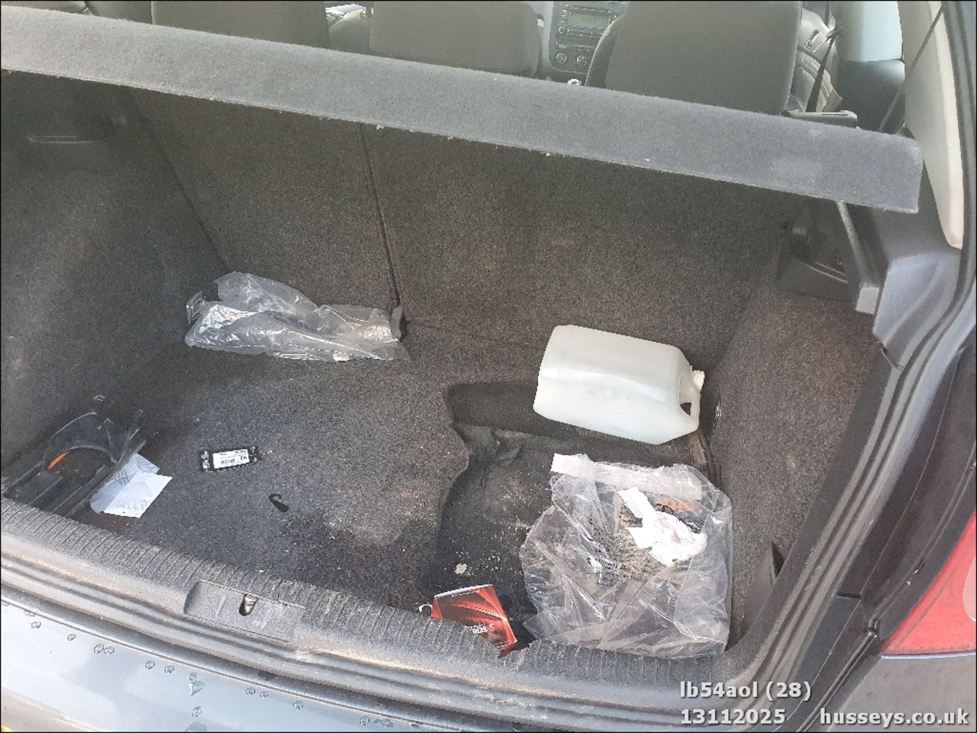 04/54 VOLKSWAGEN GOLF GT TDI 2000CC DIESEL LB54AOL - Image 28 of 41