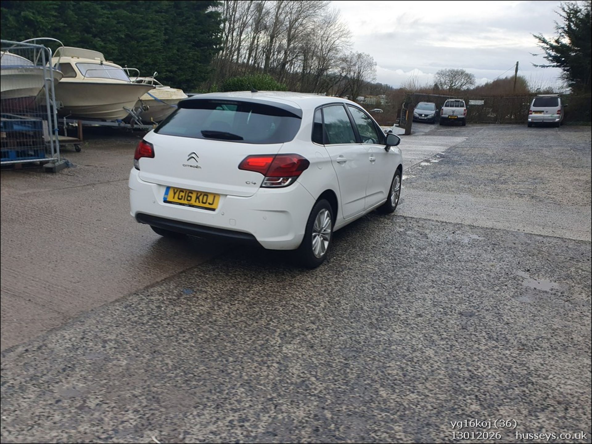 16/16 CITROEN C4 FEEL PURETECH 1200CC PETROL 5 DOOR HATCHBACK YG16KOJ - Image 37 of 44