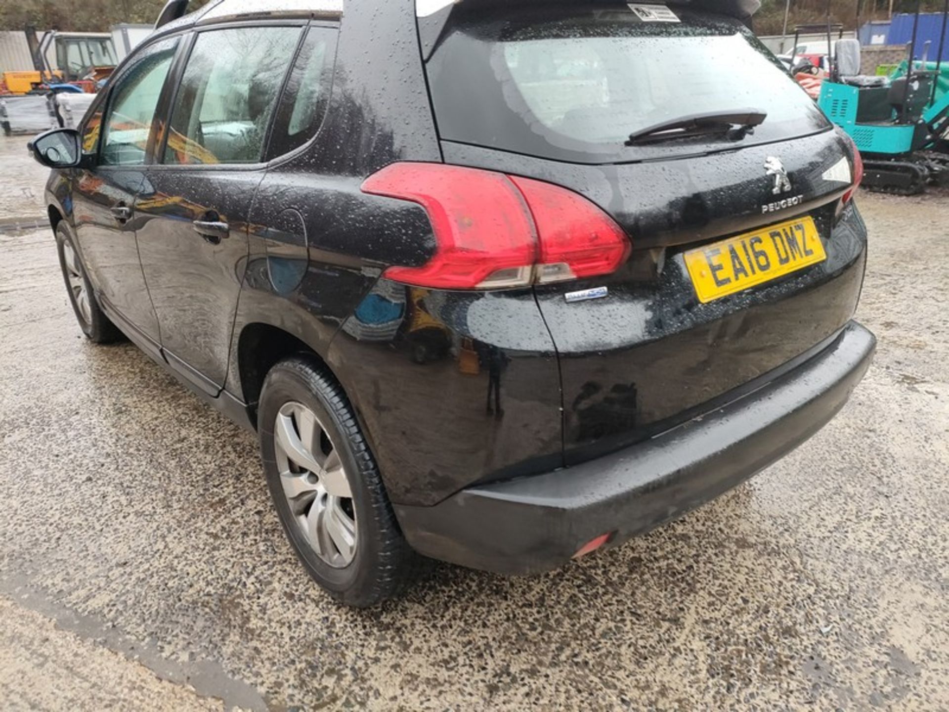 16/16 PEUGEOT 2008 ACTIVE BLUE HDI 1560cc 5 Speed Manual Diesel 5 Door Hatchback Black 126K EA16DMZ - Image 23 of 51