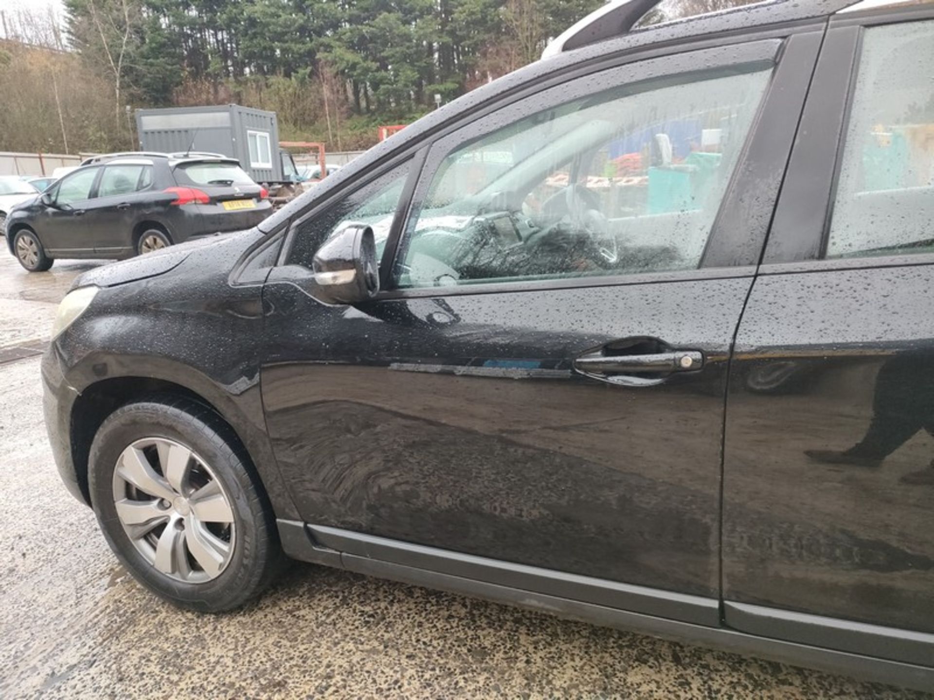 16/16 PEUGEOT 2008 ACTIVE BLUE HDI 1560cc 5 Speed Manual Diesel 5 Door Hatchback Black 126K EA16DMZ - Image 18 of 51