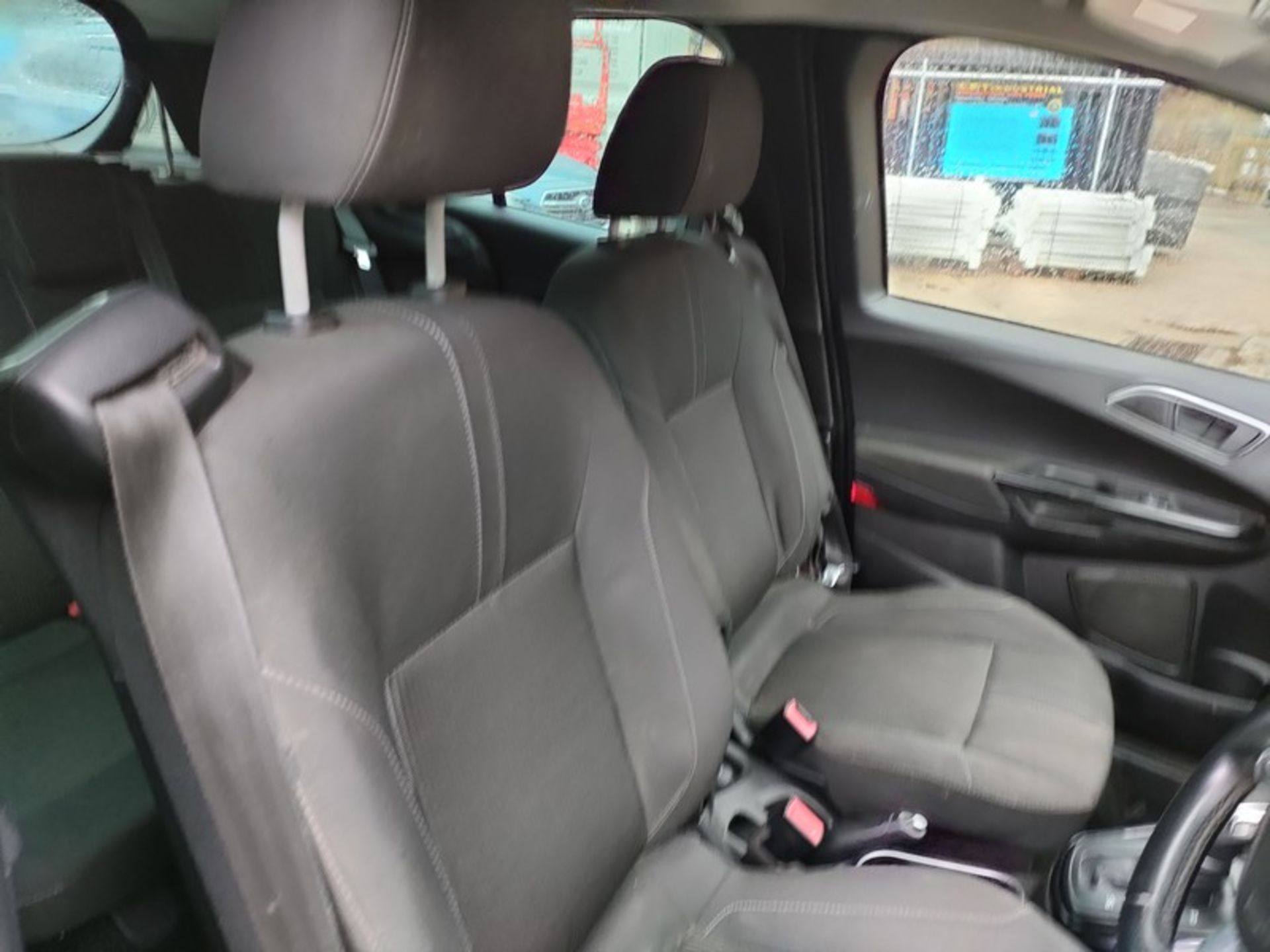 13/62 FORD B-MAX ZETEC AUTO 1596cc 5 Speed Auto Petrol MPV Silver 56K WG62OMX - Image 36 of 47