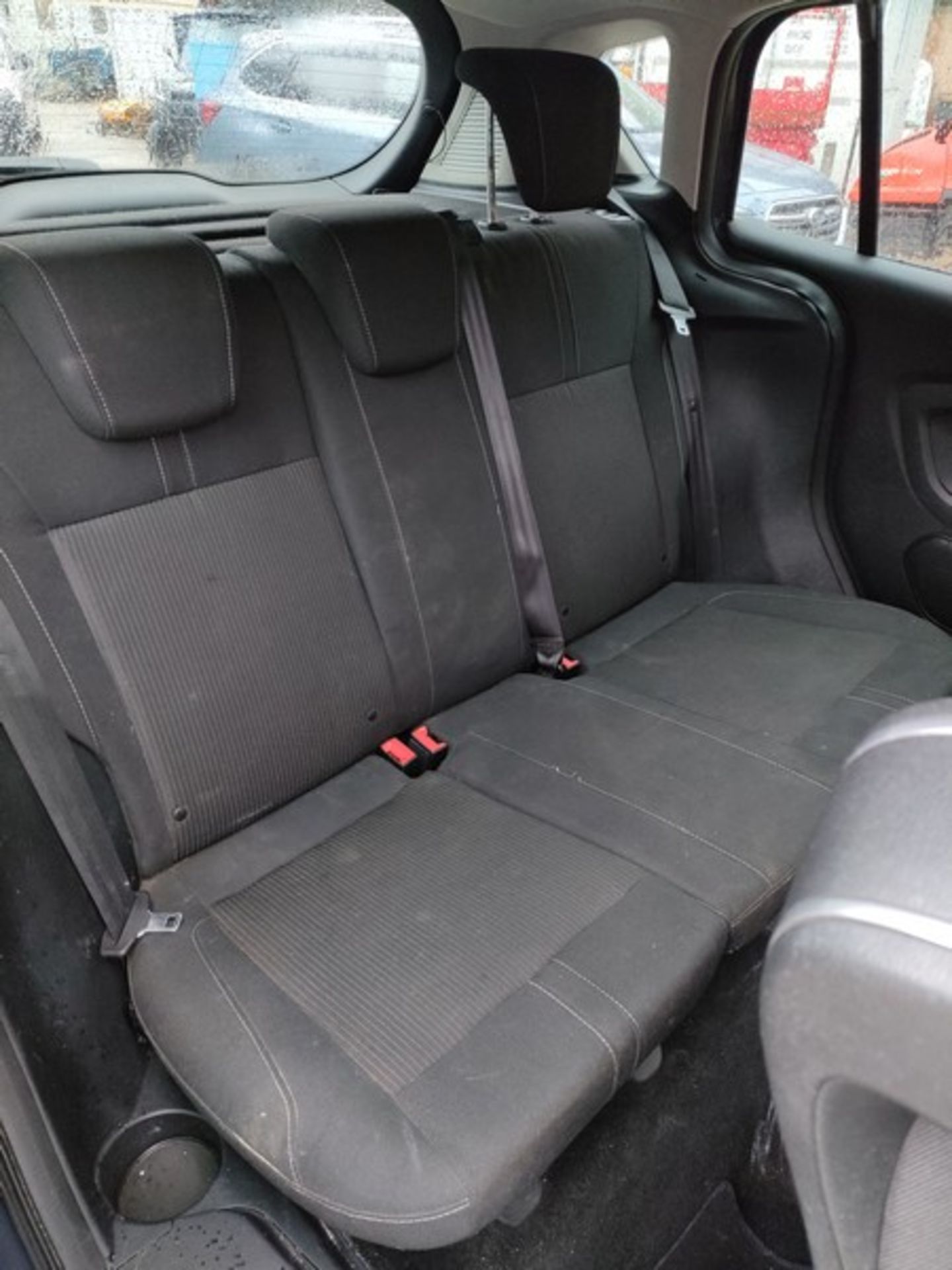 13/62 FORD B-MAX ZETEC AUTO 1596cc 5 Speed Auto Petrol MPV Silver 56K WG62OMX - Image 38 of 47