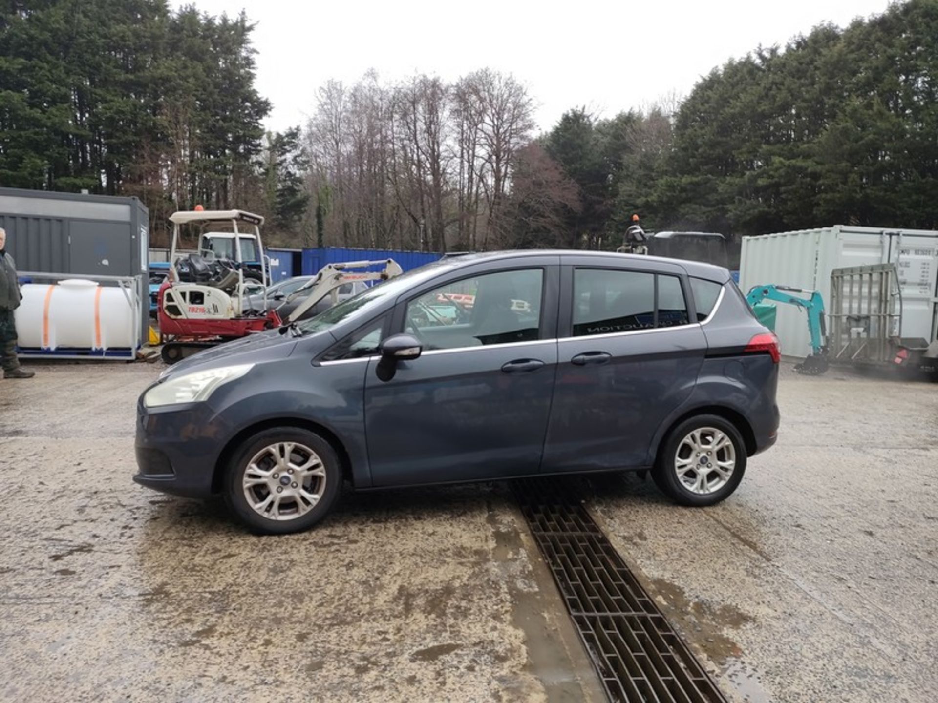 13/62 FORD B-MAX ZETEC AUTO 1596cc 5 Speed Auto Petrol MPV Silver 56K WG62OMX - Image 12 of 47