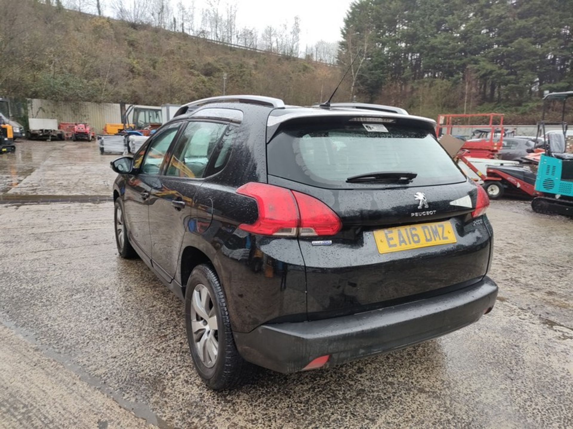 16/16 PEUGEOT 2008 ACTIVE BLUE HDI 1560cc 5 Speed Manual Diesel 5 Door Hatchback Black 126K EA16DMZ - Image 16 of 51