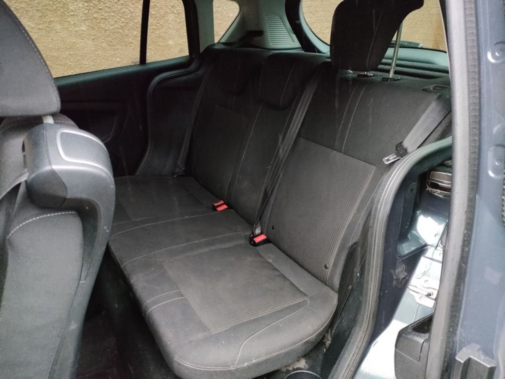 13/62 FORD B-MAX ZETEC AUTO 1596cc 5 Speed Auto Petrol MPV Silver 56K WG62OMX - Image 40 of 47