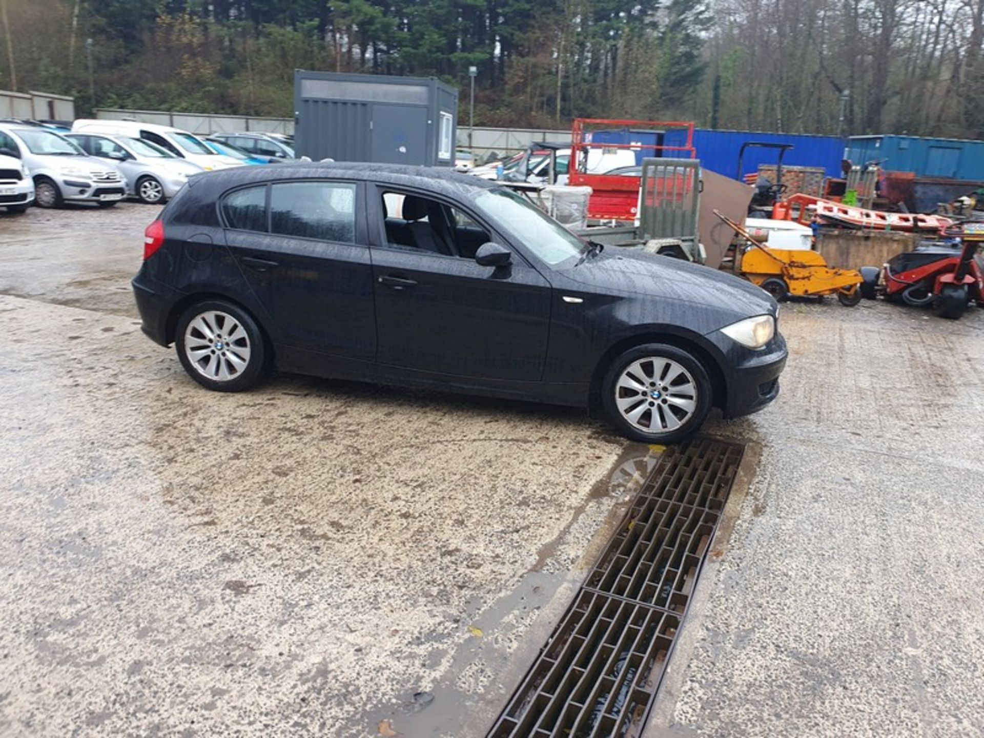 07/07 BMW 116I ES 1596cc 6 Speed Manual Petrol 5 Door Hatchback Black YL07BVF - Image 6 of 39