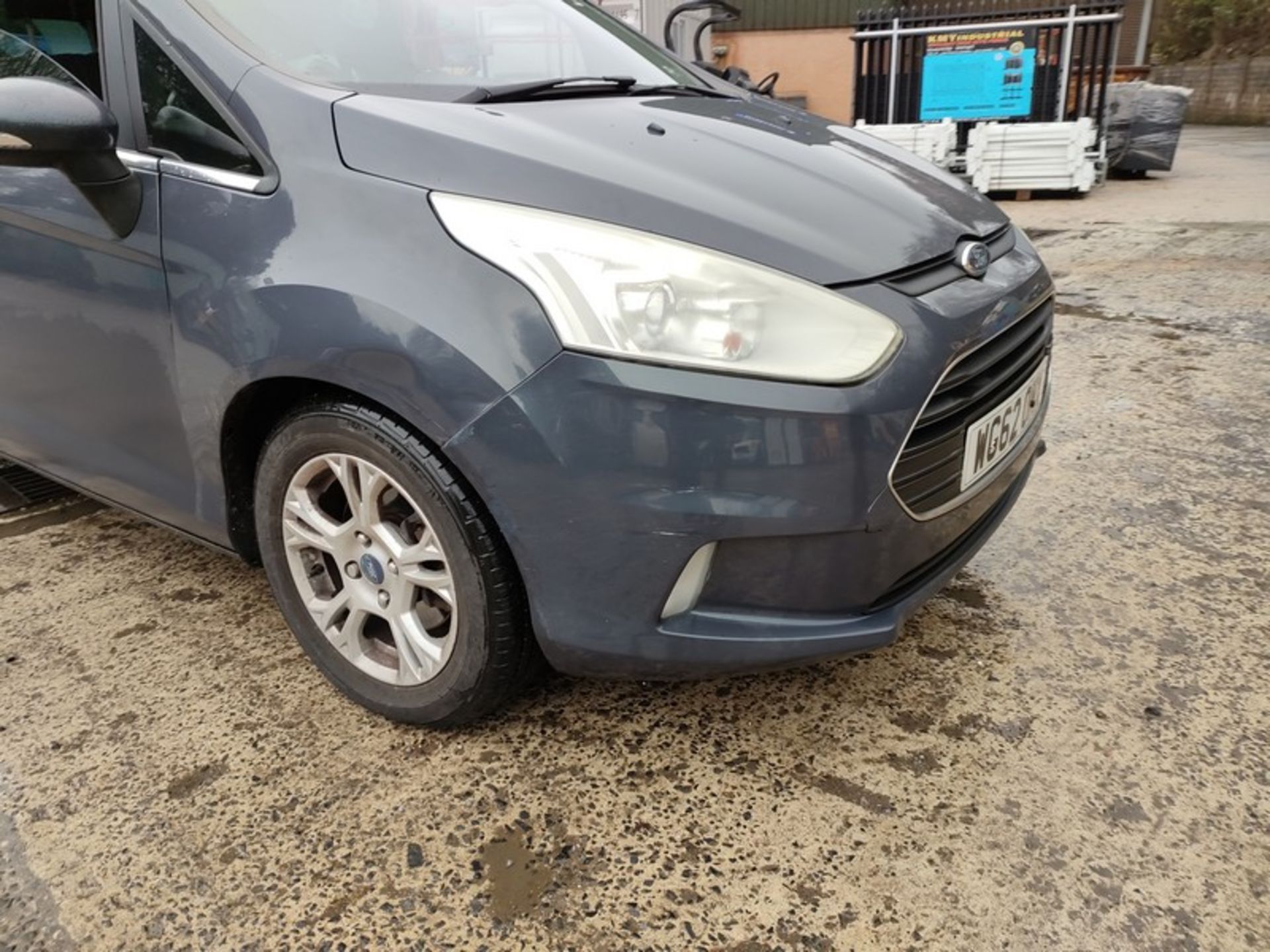 13/62 FORD B-MAX ZETEC AUTO 1596cc 5 Speed Auto Petrol MPV Silver 56K WG62OMX - Image 4 of 47