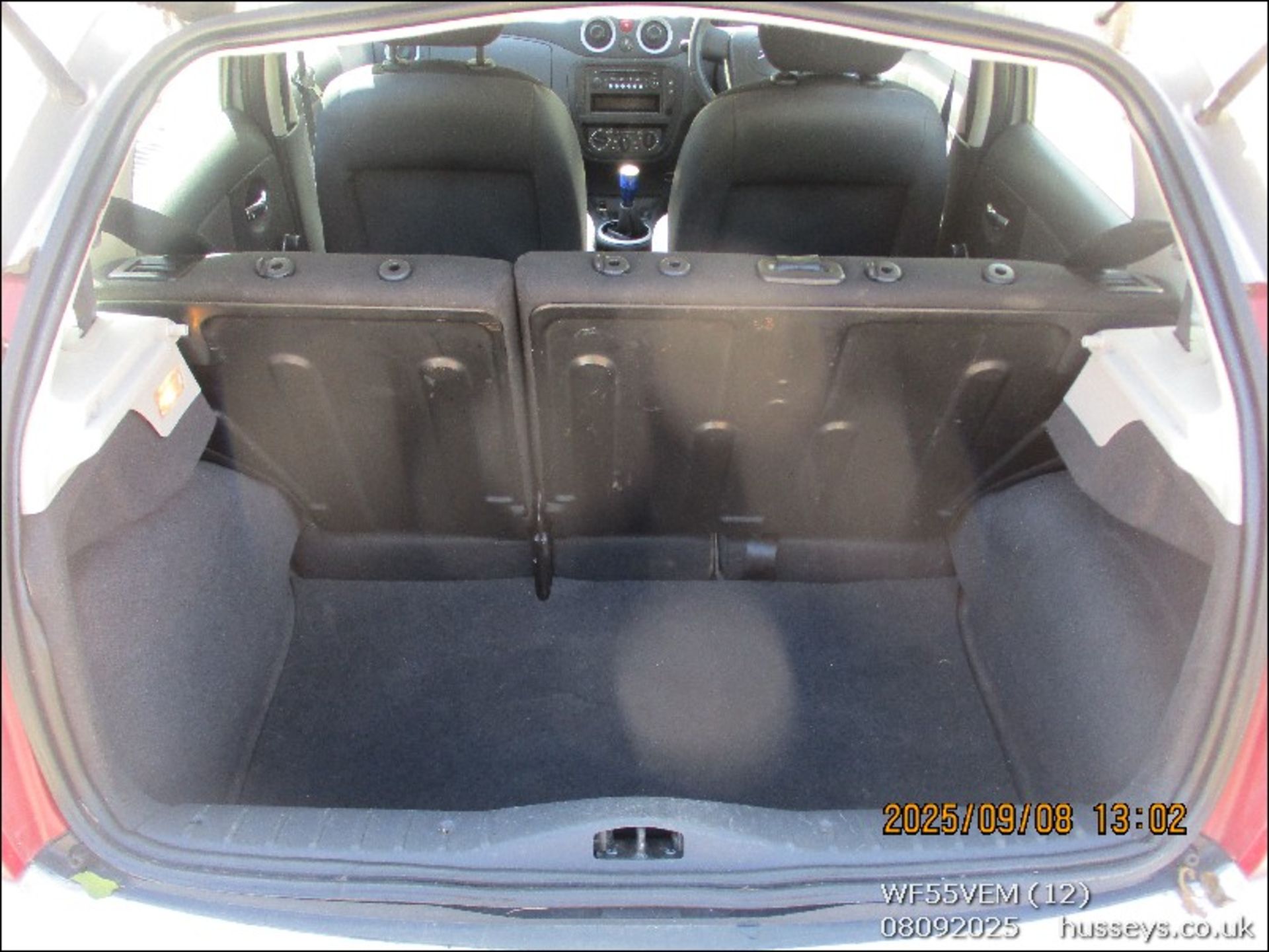 05/55 CITROEN C3 DESIRE 1360cc 5 Spd Manual Petrol 5 Dr H/Back (Silver, 100k) WF55VEM - Image 12 of 17