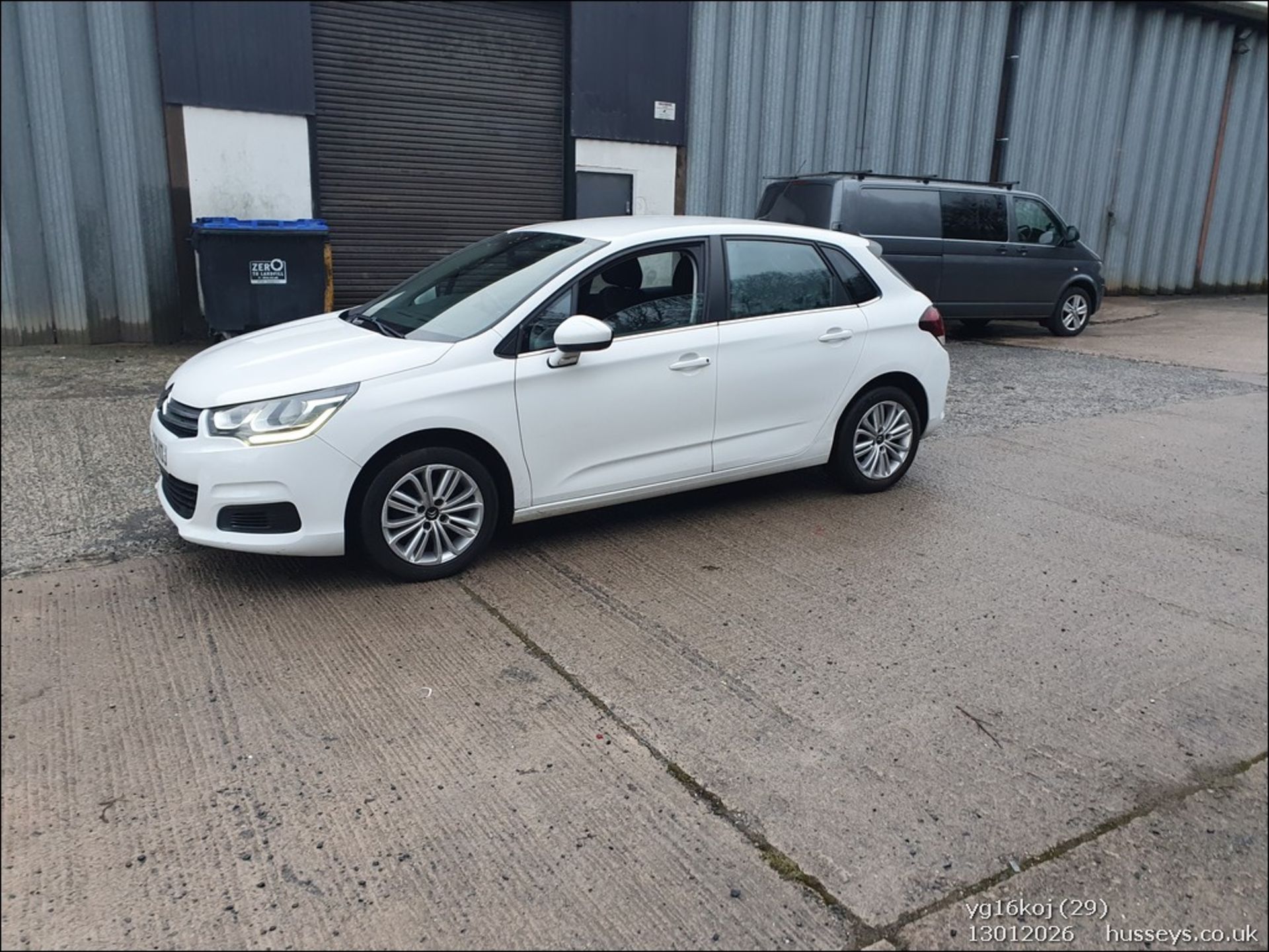 16/16 CITROEN C4 FEEL PURETECH 1200CC PETROL 5 DOOR HATCHBACK YG16KOJ - Image 30 of 44