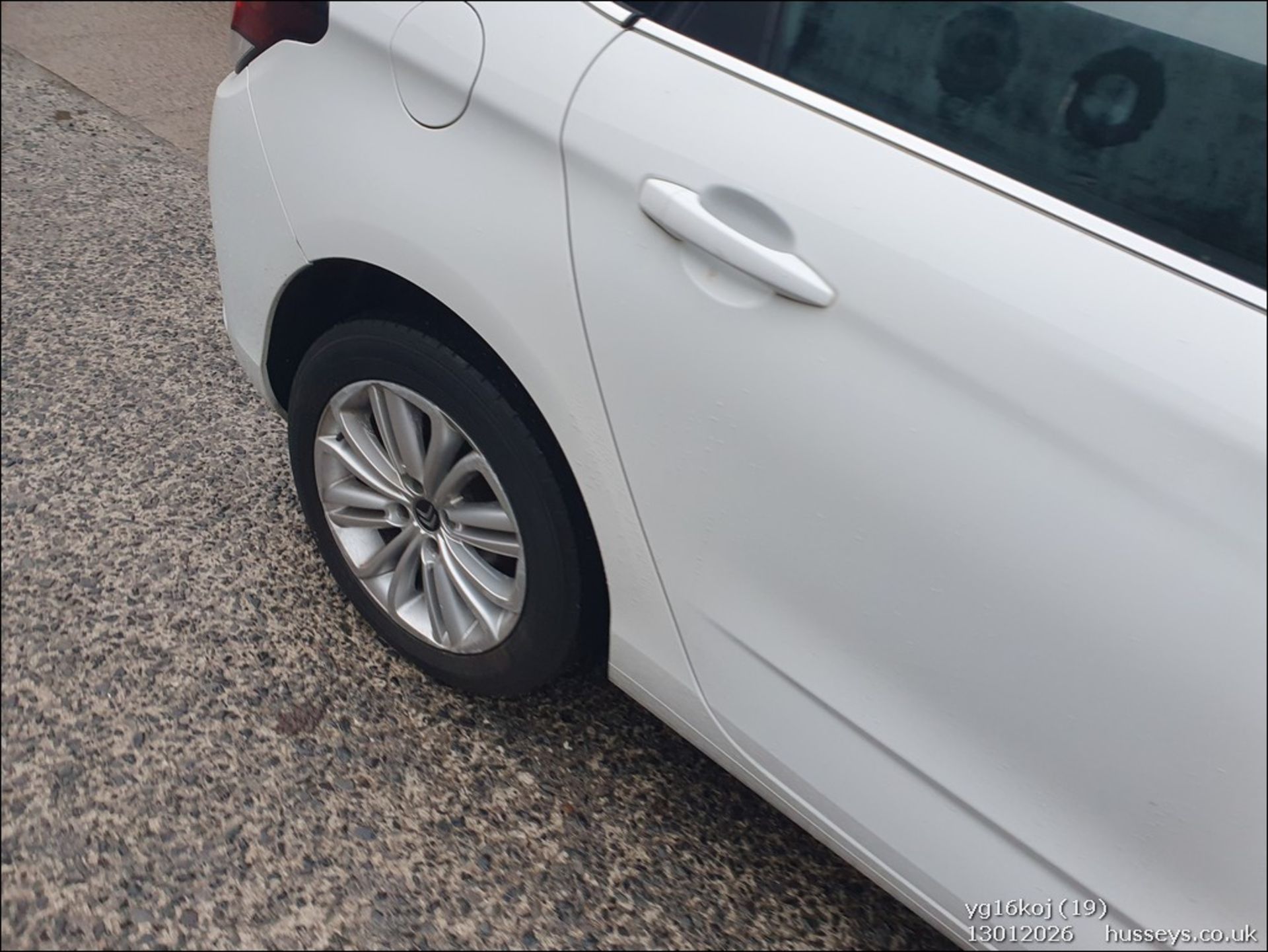 16/16 CITROEN C4 FEEL PURETECH 1200CC PETROL 5 DOOR HATCHBACK YG16KOJ - Image 20 of 44