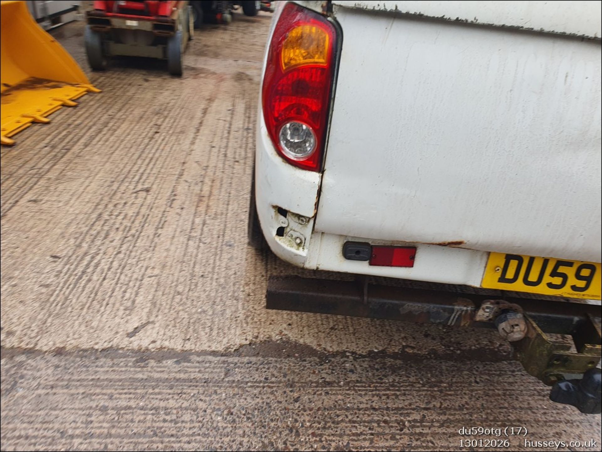 09/59 MITSUBISHI L200 4WORK D/C 4WD 2477cc 5 Spd Manual Diesel Pick-up (White), DU59OTG - Image 3 of 31