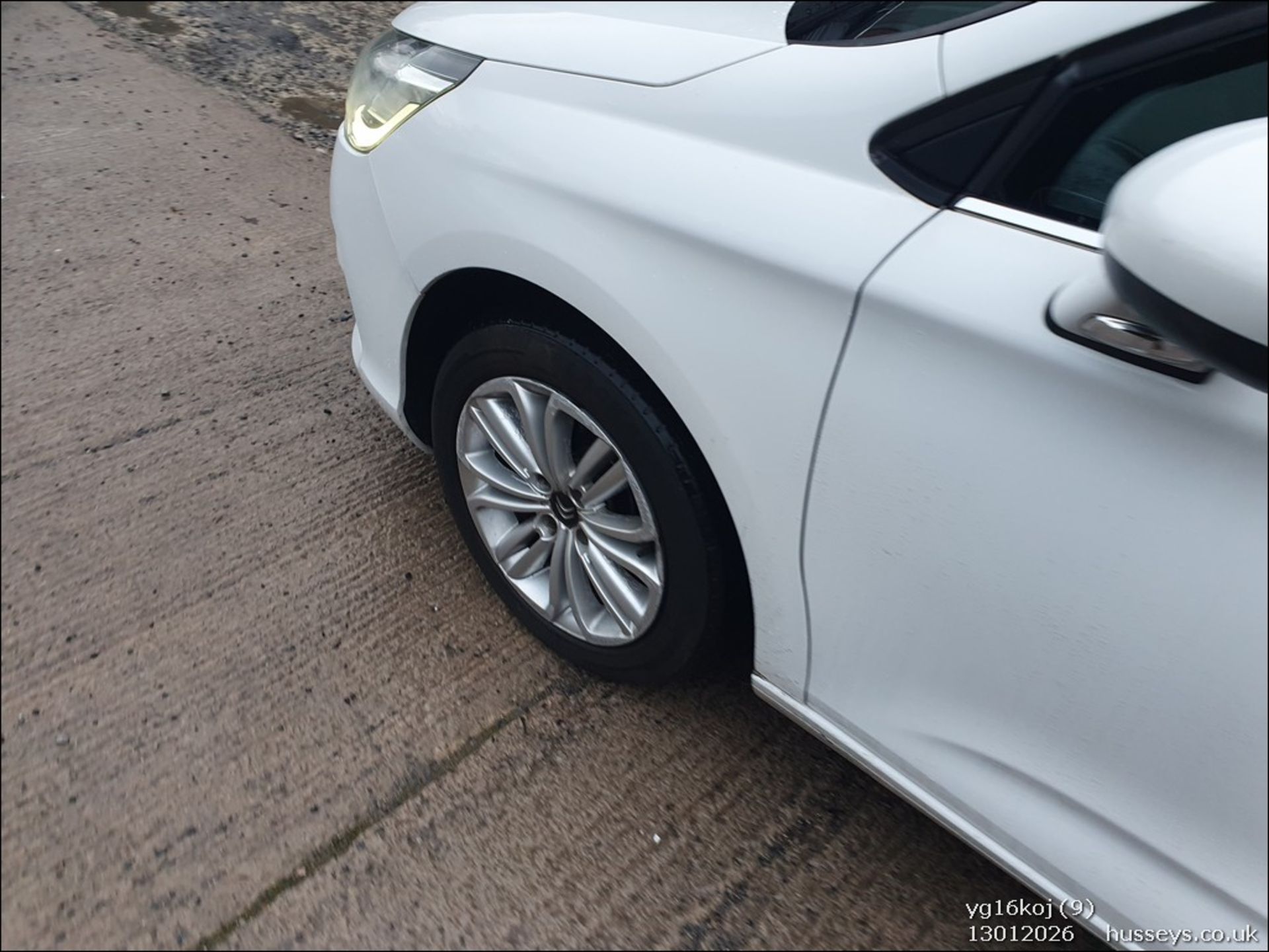 16/16 CITROEN C4 FEEL PURETECH 1200CC PETROL 5 DOOR HATCHBACK YG16KOJ - Image 10 of 44