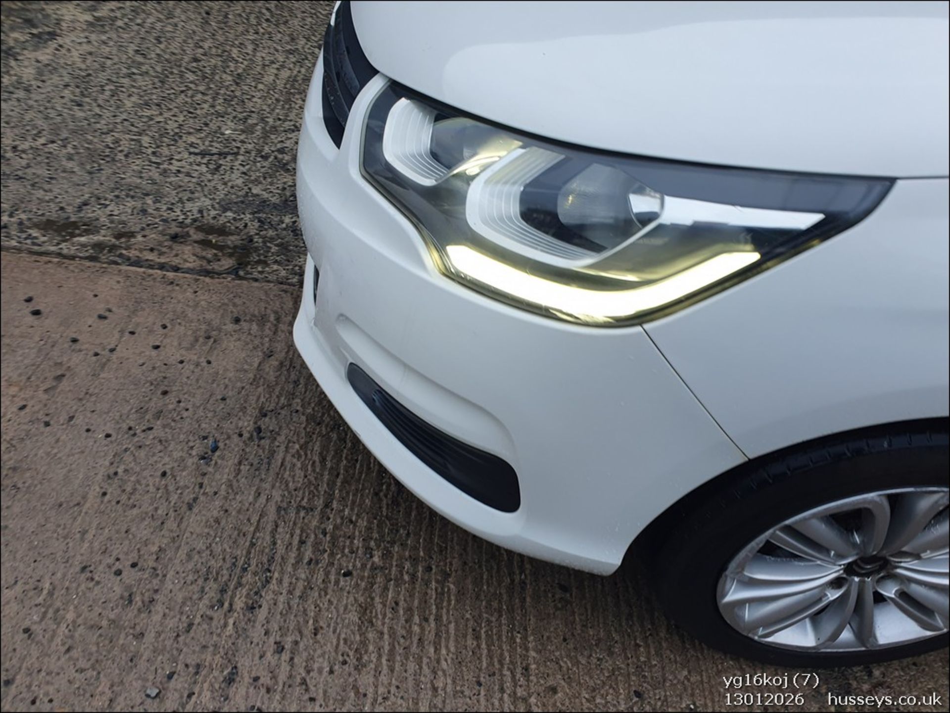 16/16 CITROEN C4 FEEL PURETECH 1200CC PETROL 5 DOOR HATCHBACK YG16KOJ - Image 8 of 44