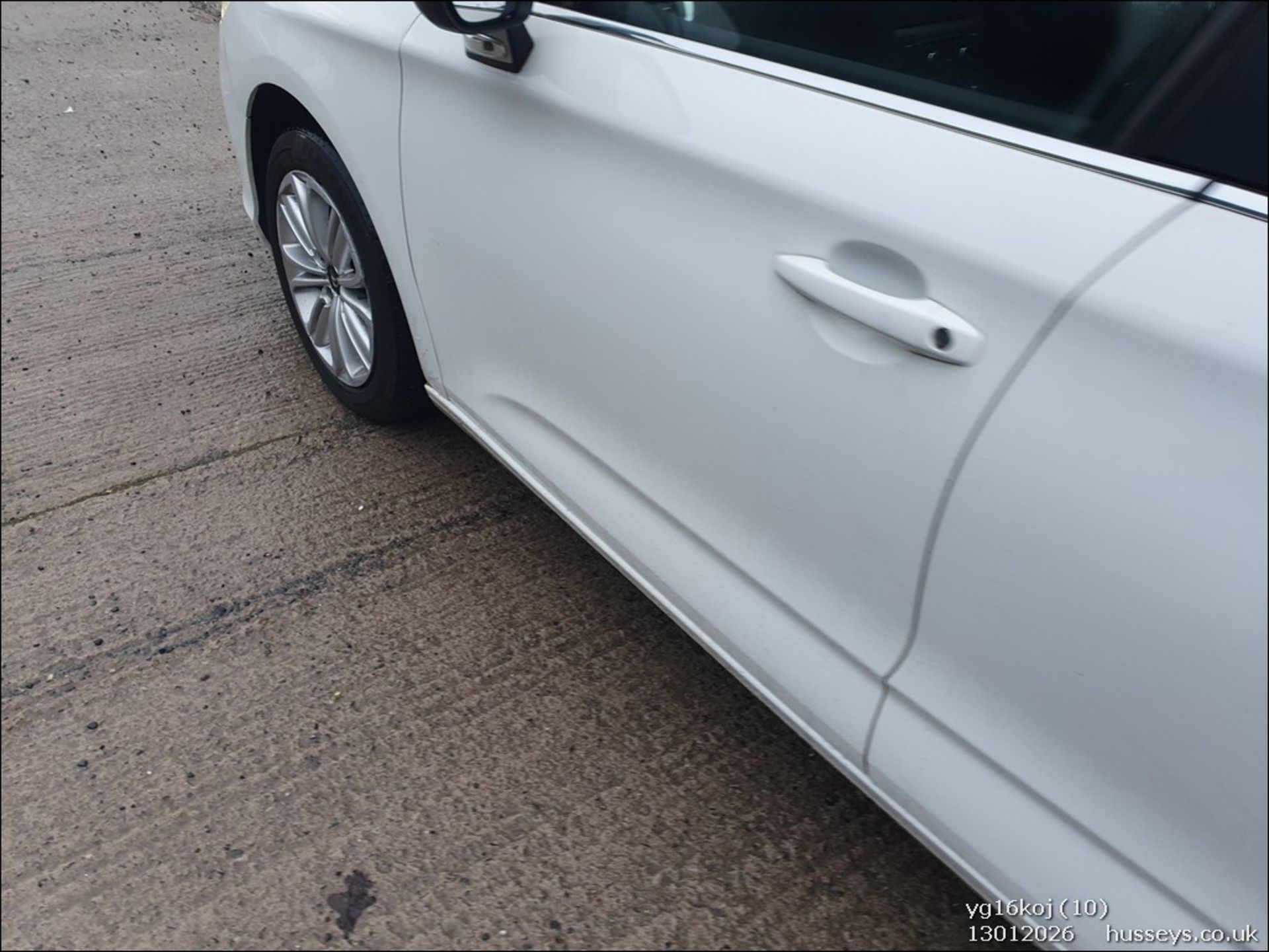 16/16 CITROEN C4 FEEL PURETECH 1200CC PETROL 5 DOOR HATCHBACK YG16KOJ - Image 11 of 44