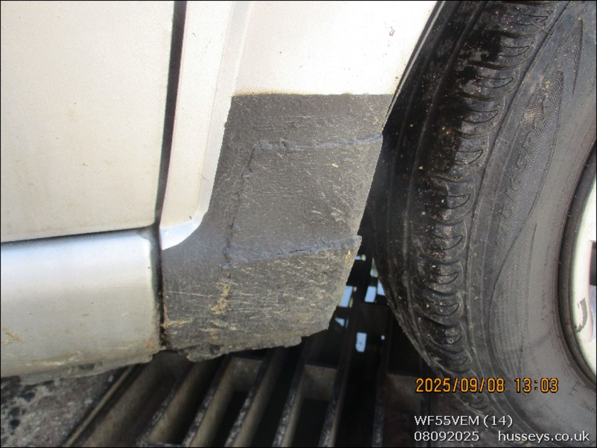 05/55 CITROEN C3 DESIRE 1360cc 5 Spd Manual Petrol 5 Dr H/Back (Silver, 100k) WF55VEM - Image 14 of 17