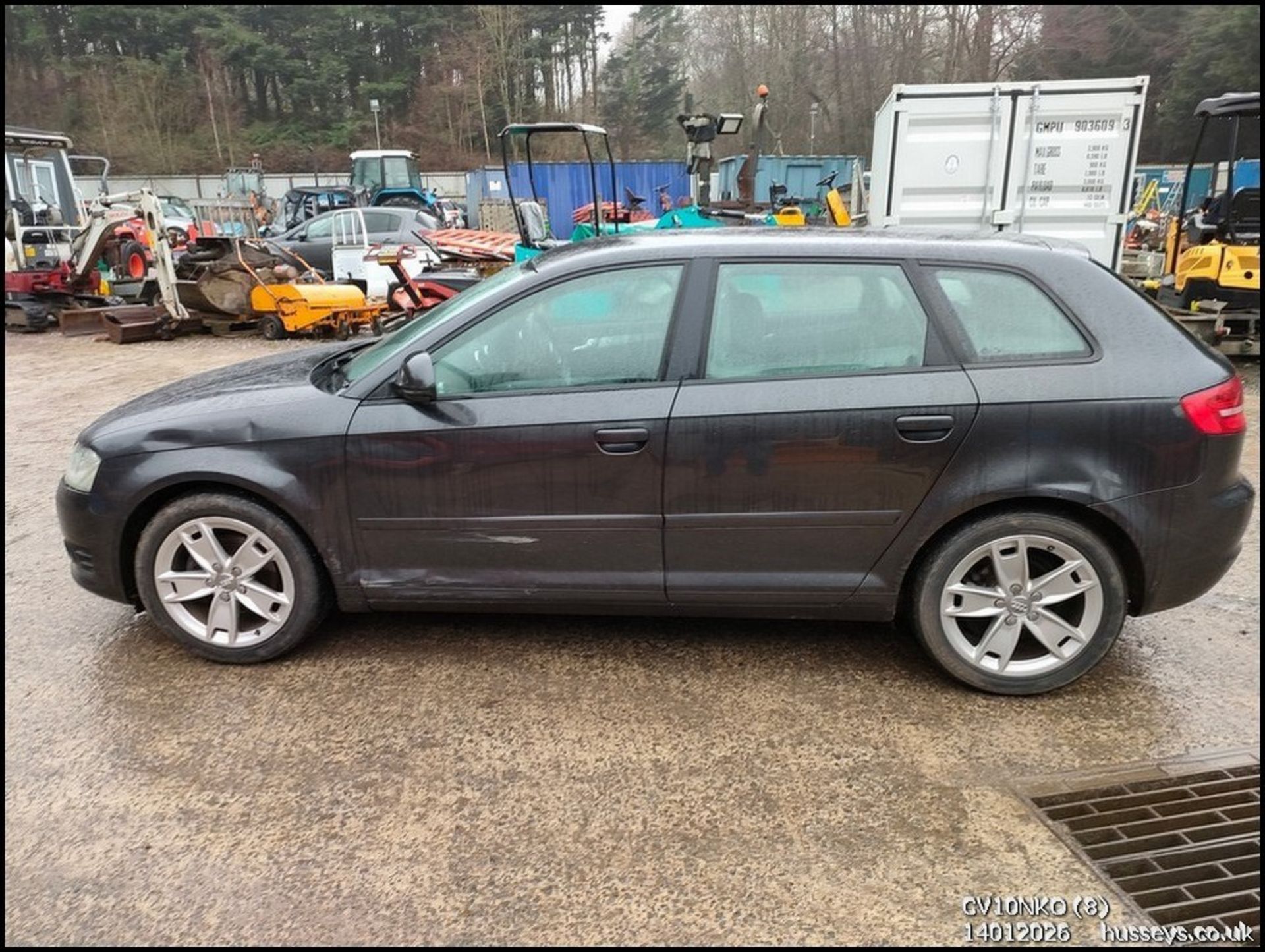 10/10 AUDI A3 SPORT TFSI 1390cc 6 Spd Manual Petrol 5 Dr H/Back (Grey, 97k) CV10NKO - Image 9 of 35