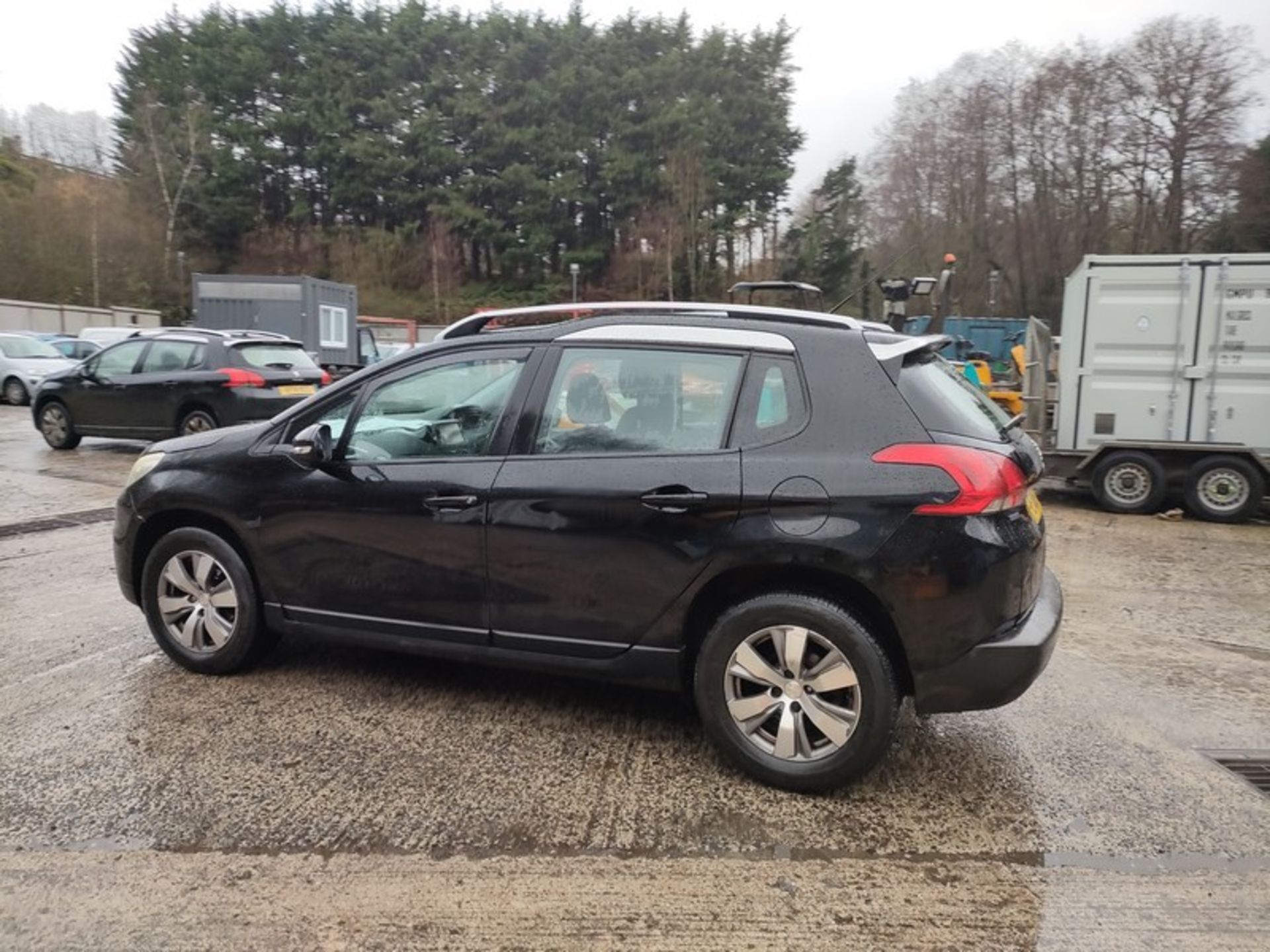 16/16 PEUGEOT 2008 ACTIVE BLUE HDI 1560cc 5 Speed Manual Diesel 5 Door Hatchback Black 126K EA16DMZ - Image 14 of 51