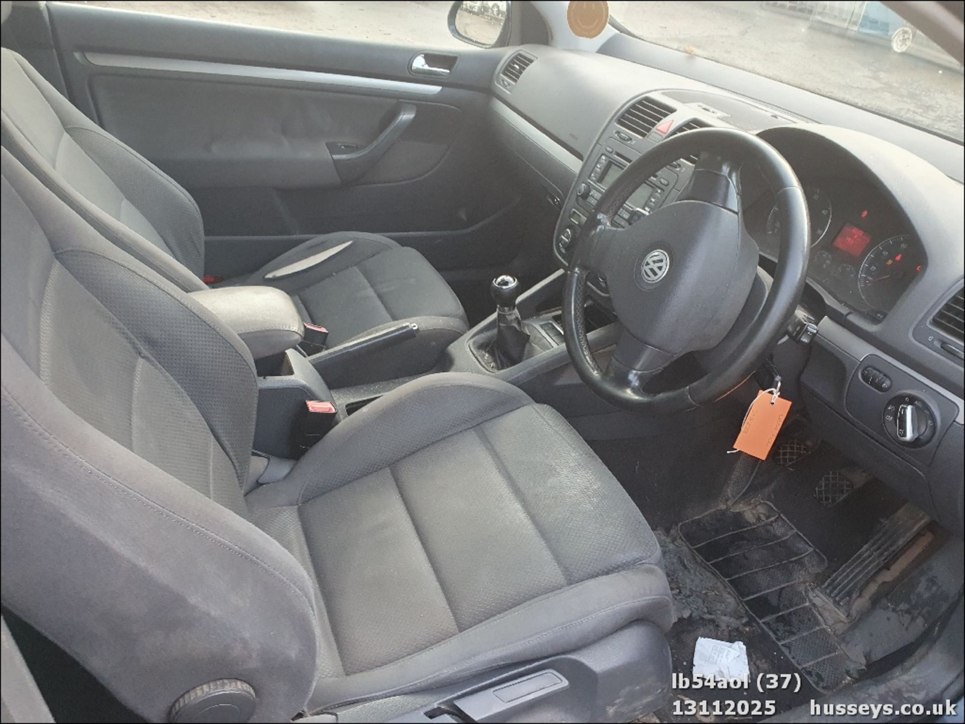 04/54 VOLKSWAGEN GOLF GT TDI 2000CC DIESEL LB54AOL - Image 37 of 41