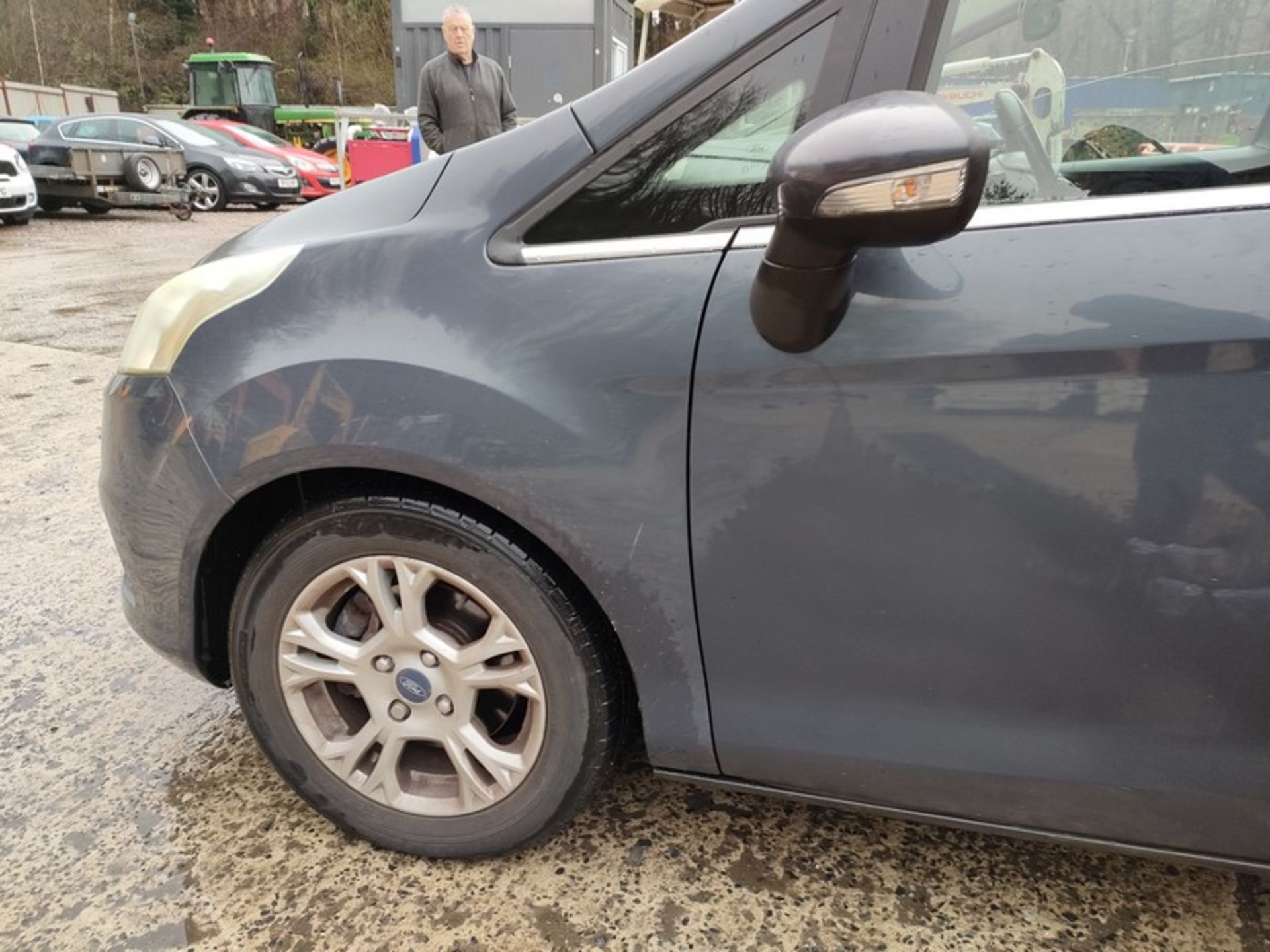 13/62 FORD B-MAX ZETEC AUTO 1596cc 5 Speed Auto Petrol MPV Silver 56K WG62OMX - Image 15 of 47