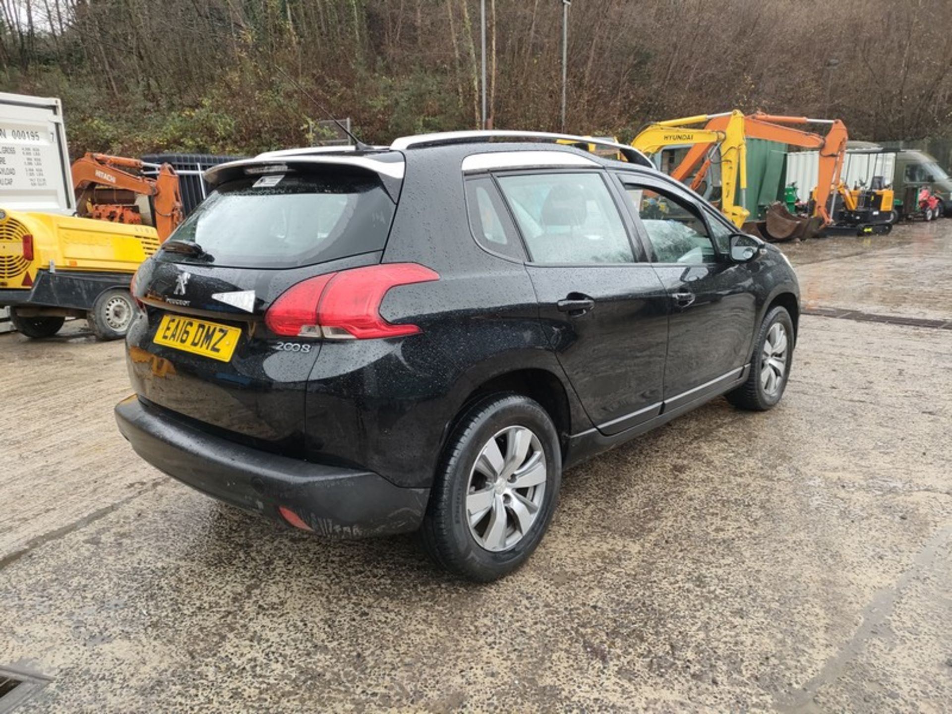 16/16 PEUGEOT 2008 ACTIVE BLUE HDI 1560cc 5 Speed Manual Diesel 5 Door Hatchback Black 126K EA16DMZ - Image 30 of 51