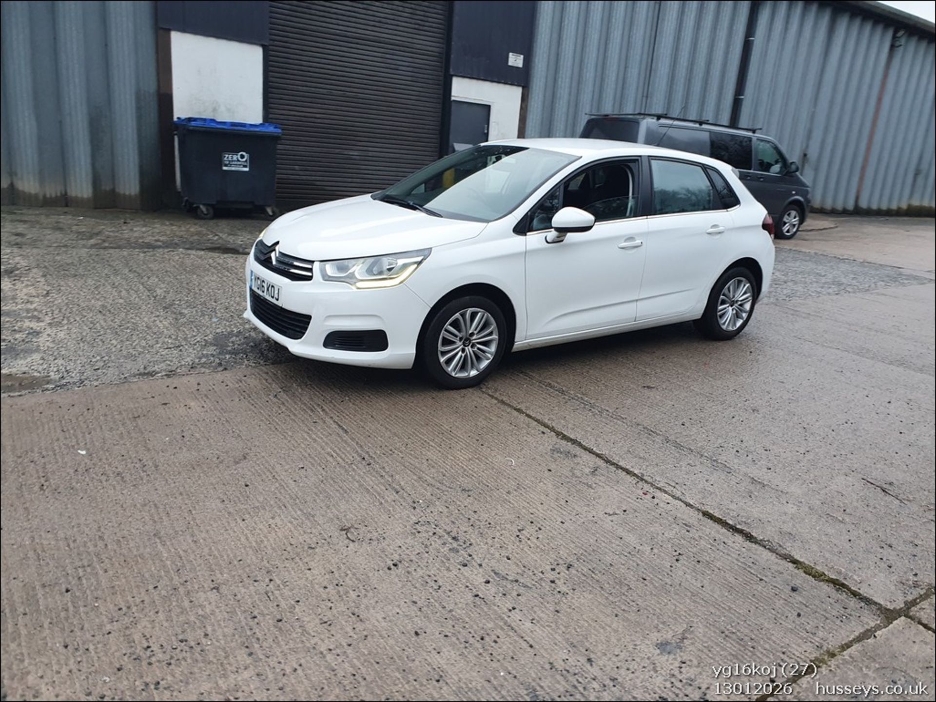 16/16 CITROEN C4 FEEL PURETECH 1200CC PETROL 5 DOOR HATCHBACK YG16KOJ - Image 28 of 44