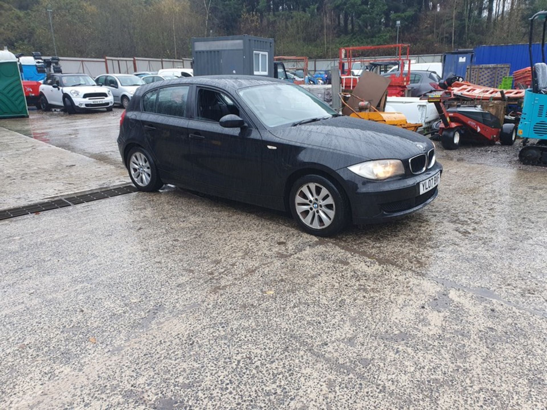 07/07 BMW 116I ES 1596cc 6 Speed Manual Petrol 5 Door Hatchback Black YL07BVF - Image 2 of 39