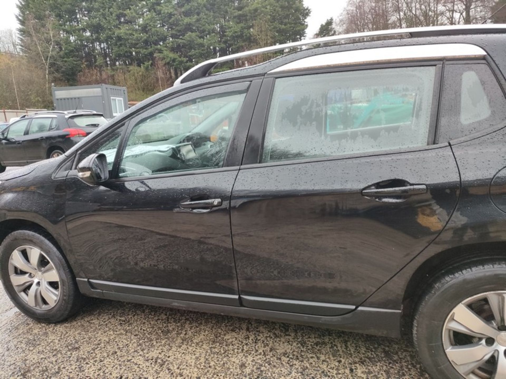 16/16 PEUGEOT 2008 ACTIVE BLUE HDI 1560cc 5 Speed Manual Diesel 5 Door Hatchback Black 126K EA16DMZ - Image 19 of 51