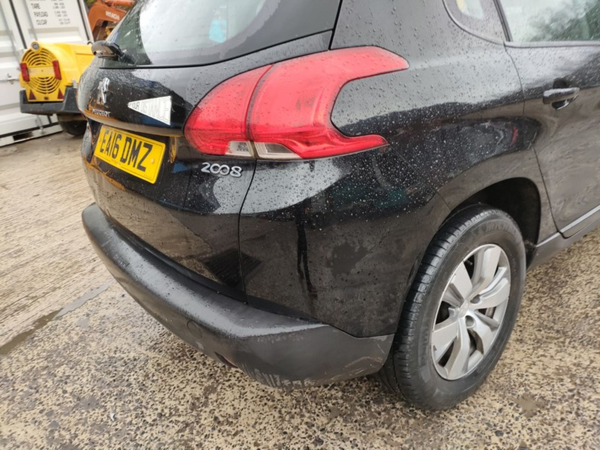 16/16 PEUGEOT 2008 ACTIVE BLUE HDI 1560cc 5 Speed Manual Diesel 5 Door Hatchback Black 126K EA16DMZ - Image 27 of 51