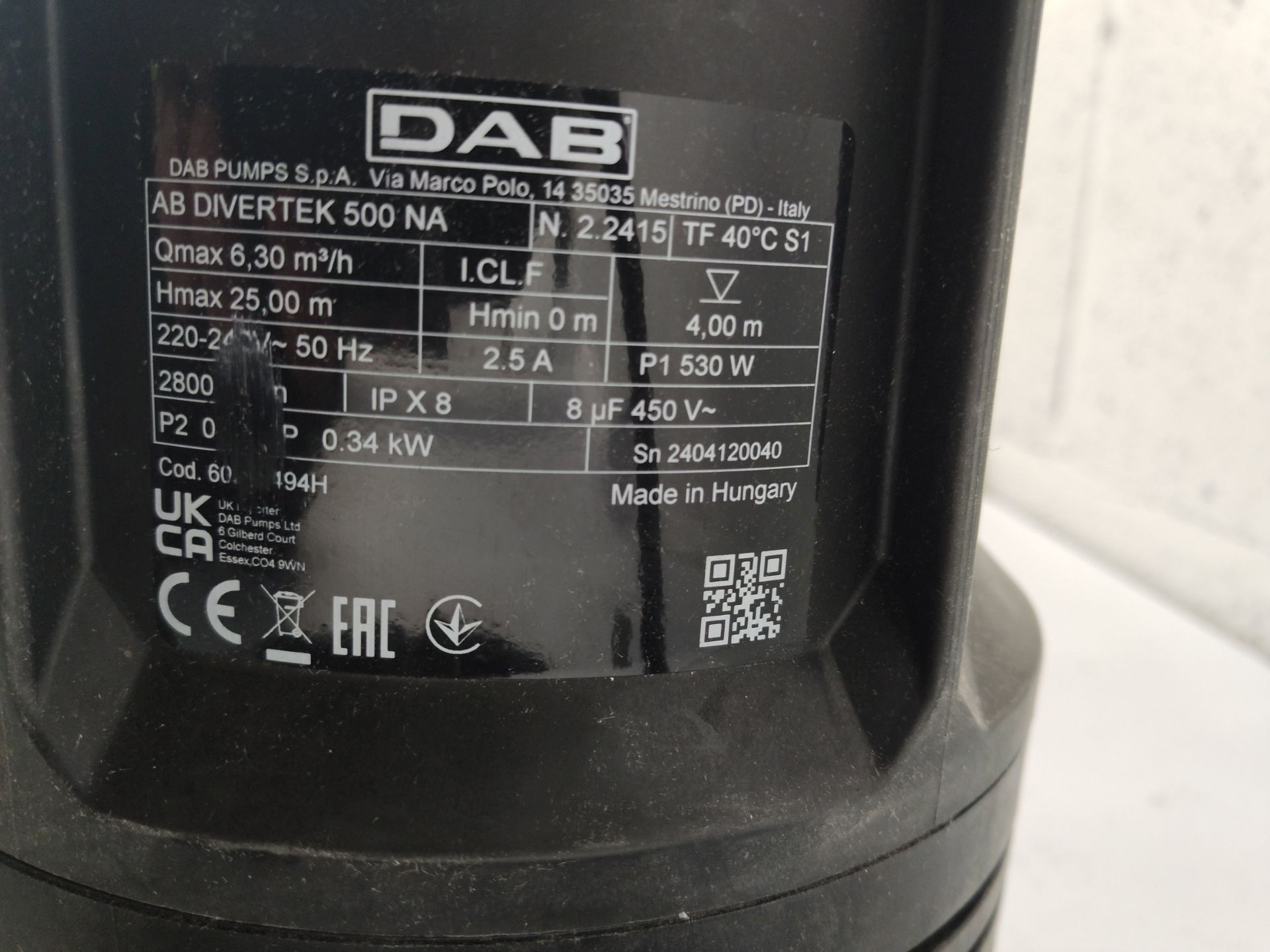 An AB Divertek 500 NA submersible pump, box slighty broken and opened (UK adaptor required) (6020949 - Image 3 of 3