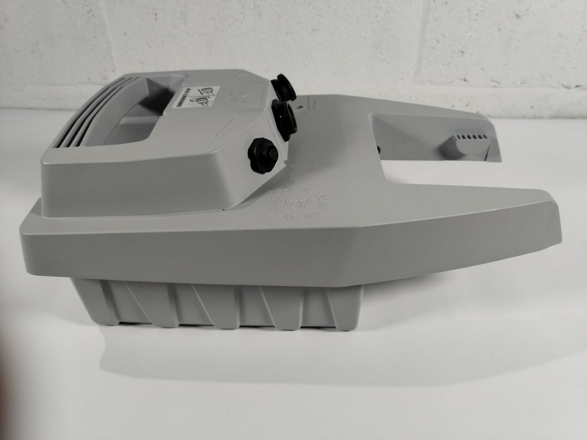 A pre-owned Torqeedo travel lithium spare 915Wh battery 1148-00. - Image 5 of 5