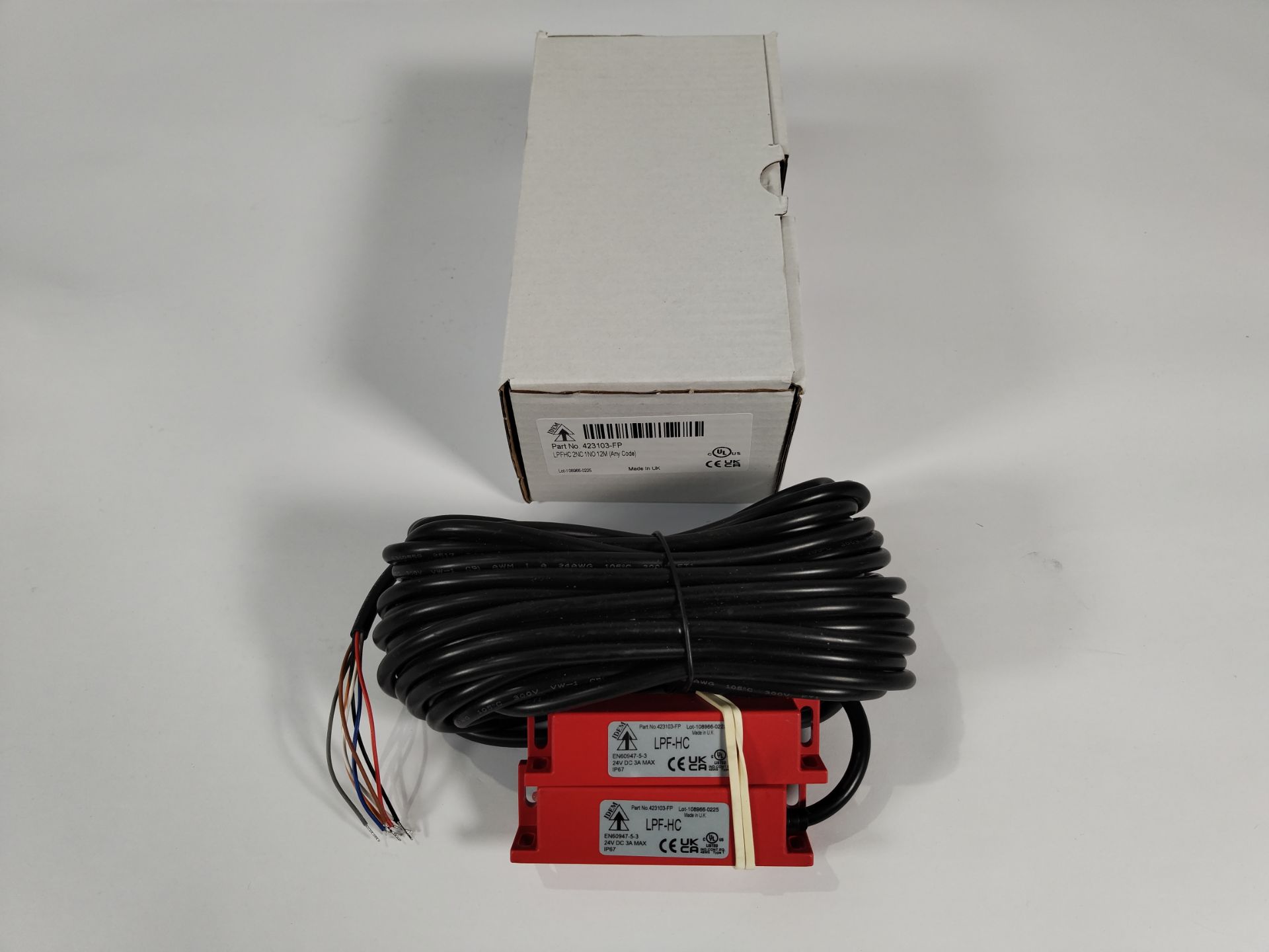 Thirty as new IDEM Non Contact RFID Coded Safety Switches, LPF-HC, any code, 2NC 1NO, 12m length fly