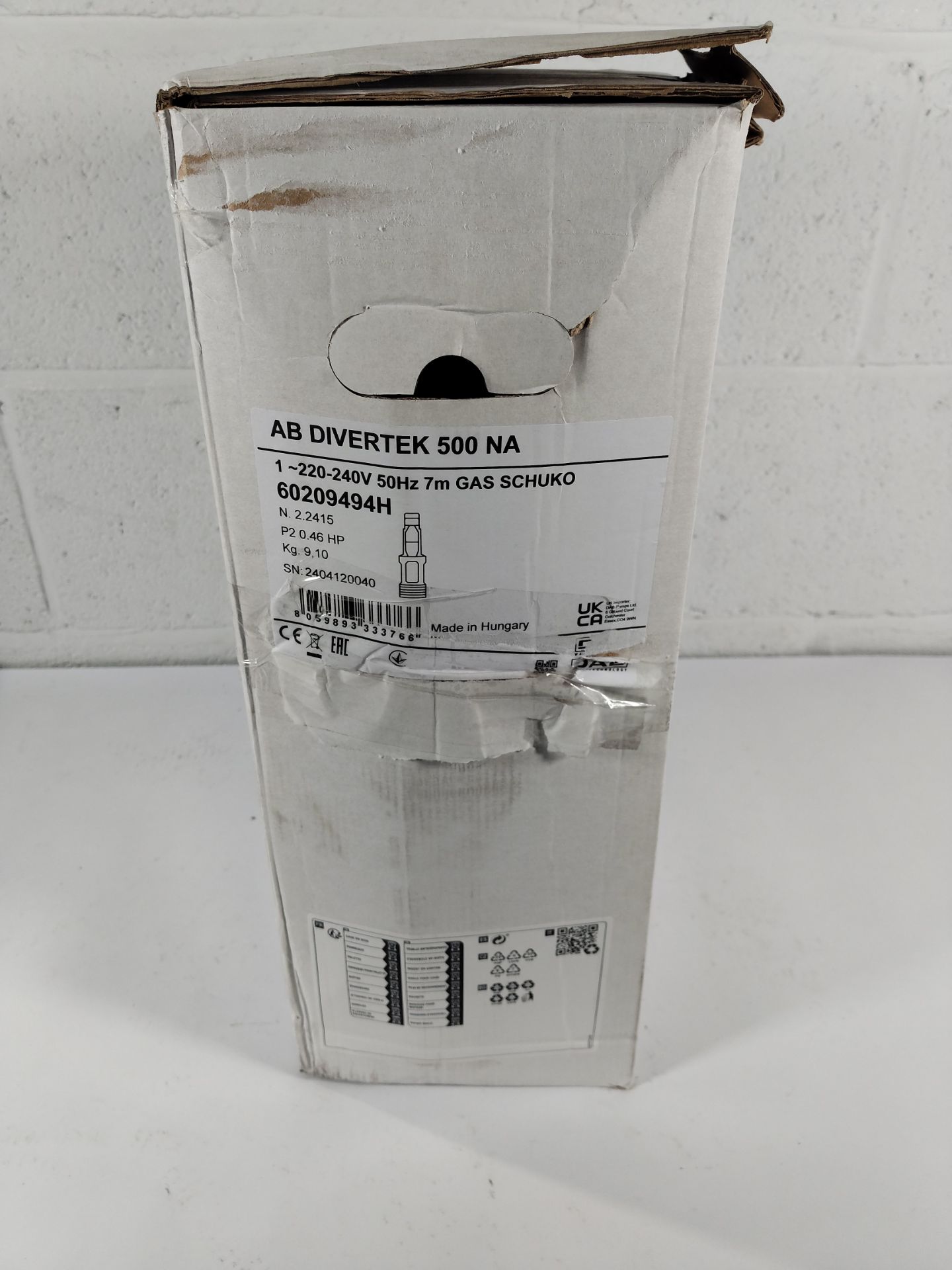 An AB Divertek 500 NA submersible pump, box slighty broken and opened (UK adaptor required) (6020949