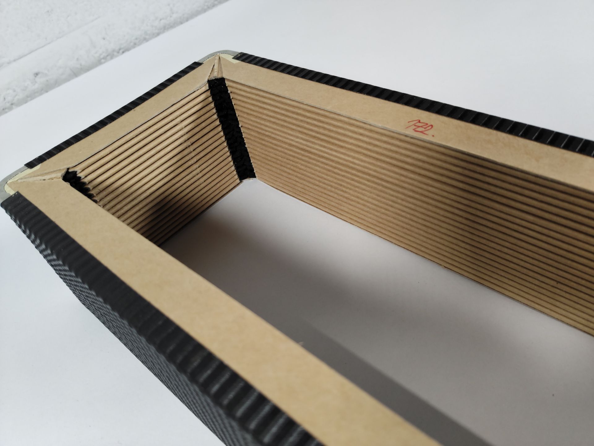 Two Harmonikas Bellows x 20 folds, black leather corner, inside P11 red cloth, outside K14 black str - Image 3 of 3