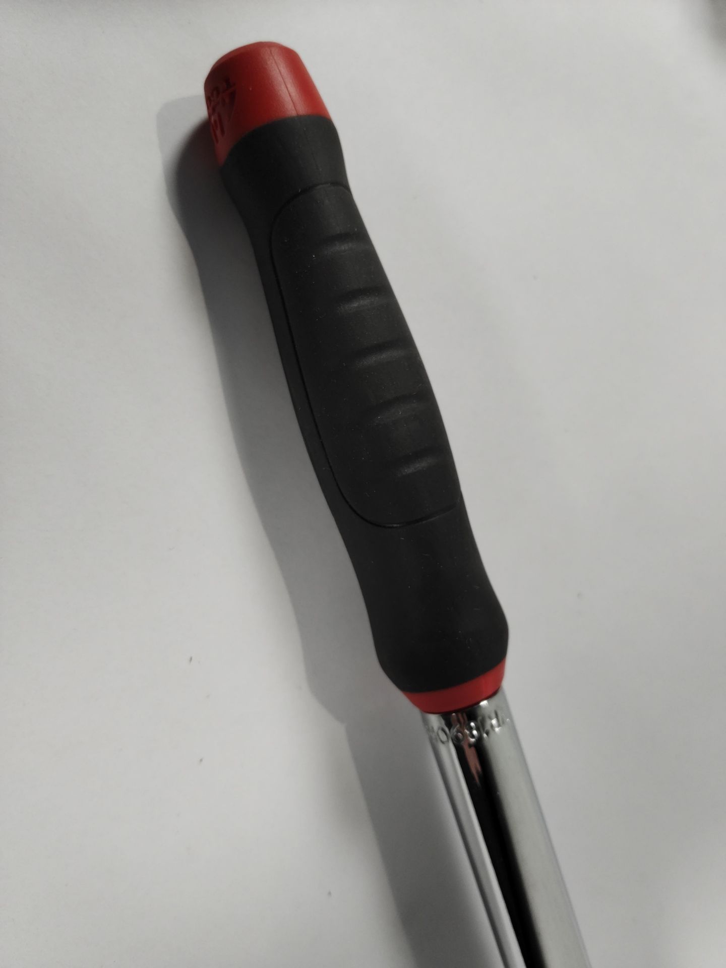 An as new Mac Tools 1/2" drive axis comfort-handle flex-head ratchet (VR1890FPA). - Image 3 of 4