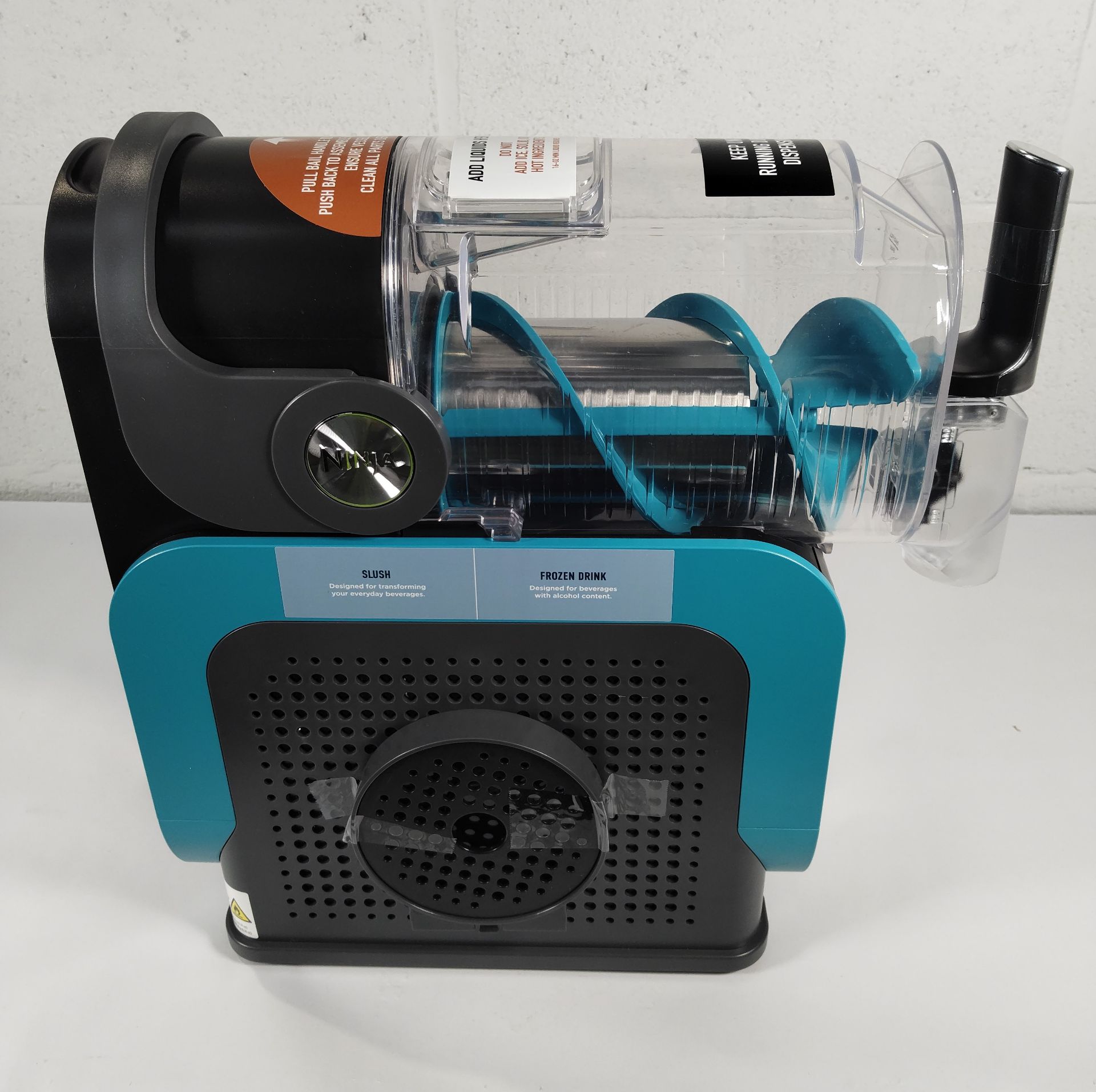 A pre-owned Ninja Slushi and frozen drink maker with Rapid Chill Technology FS299 (UK adaptor requir - Image 2 of 4