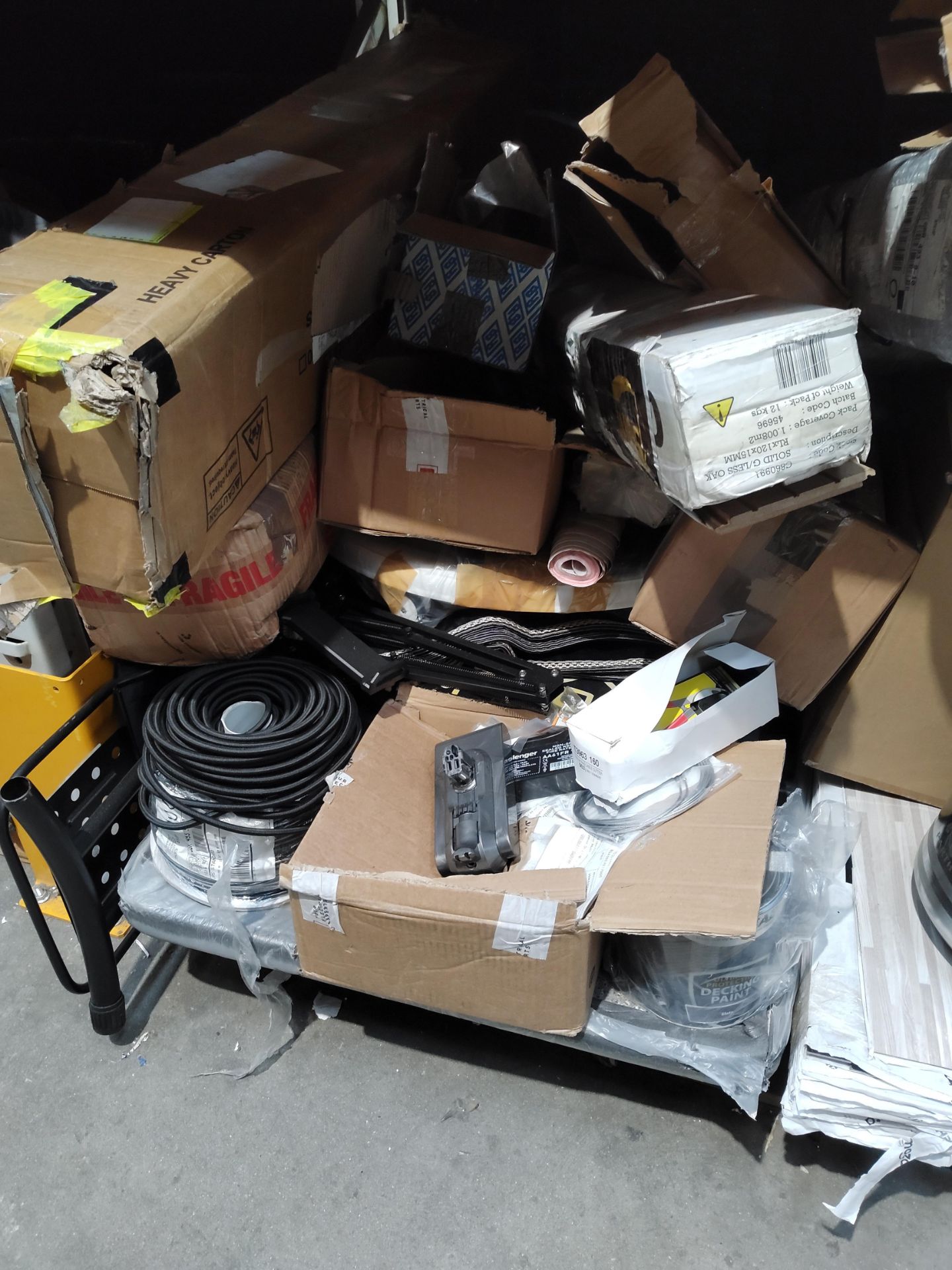 A large quantity of miscellaneous items to include household and related. - Image 2 of 4