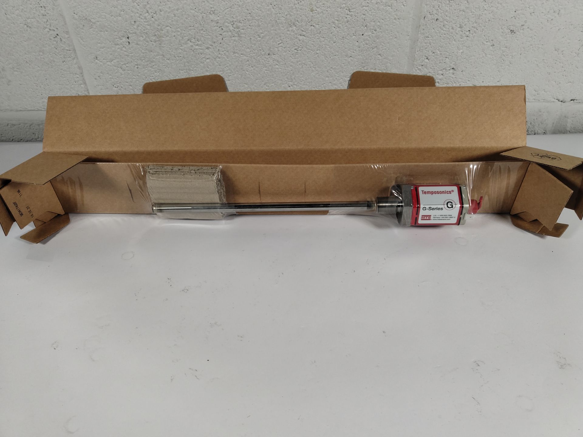 As new Temposonic G-Series Cylinder Sensor (GHS016MD601A0). - Image 2 of 2