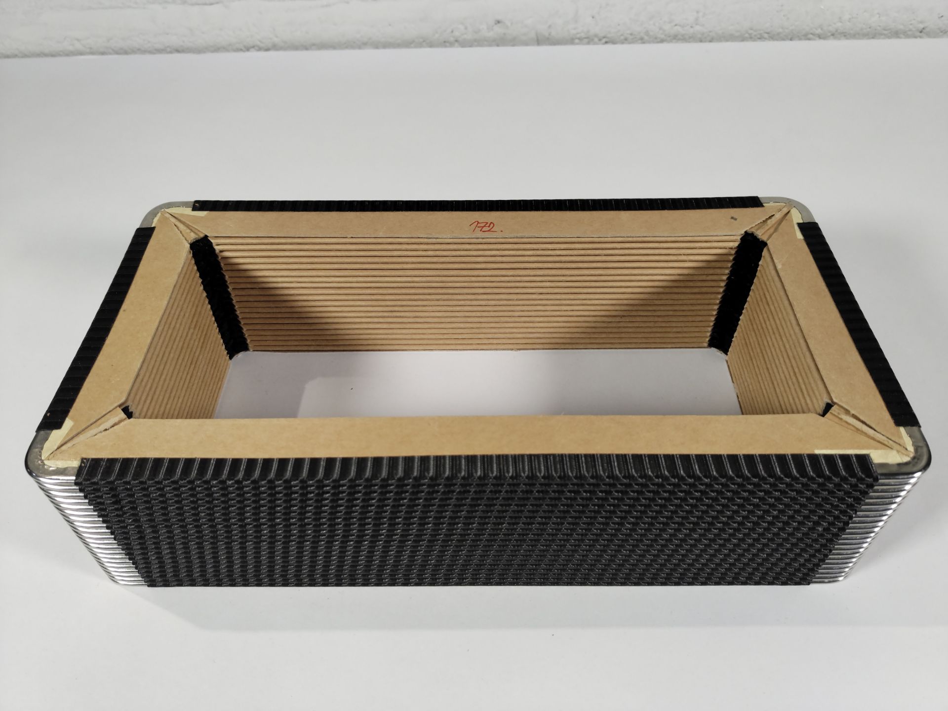 Two Harmonikas Bellows x 20 folds, black leather corner, inside P11 red cloth, outside K14 black str - Image 2 of 3