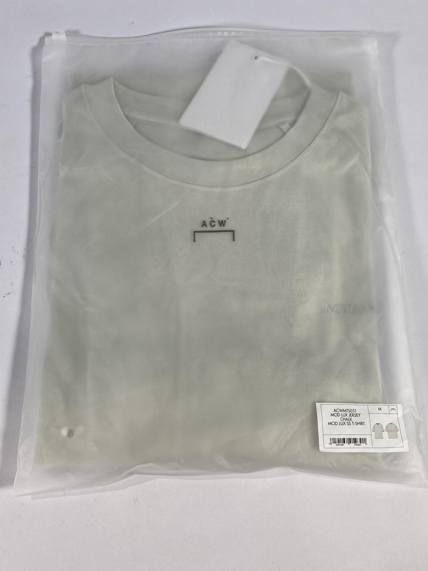 A-Cold wall mod lux t-shirt (Medium).